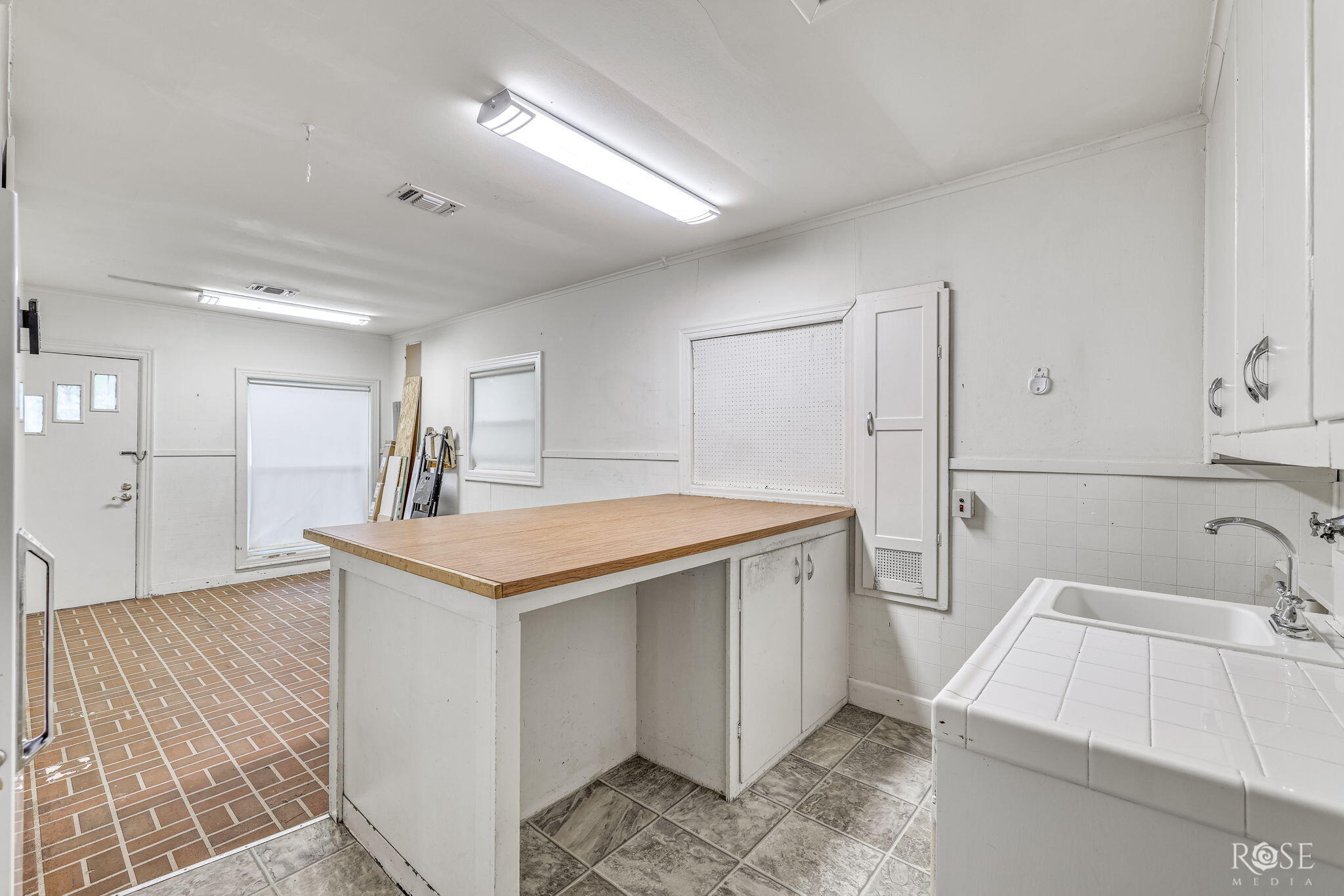 2104 W Avenue J Property Photo 29