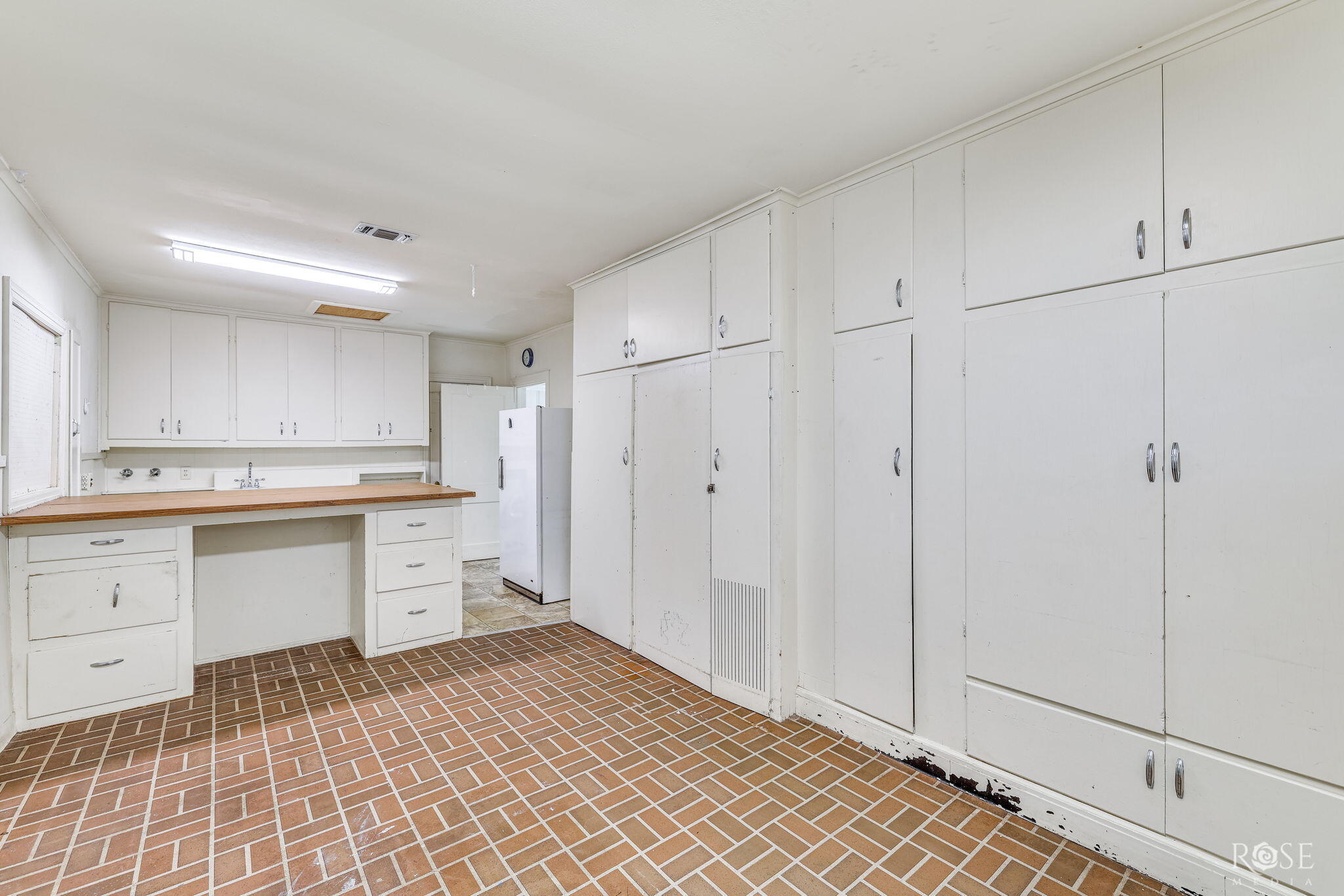2104 W Avenue J Property Photo 30