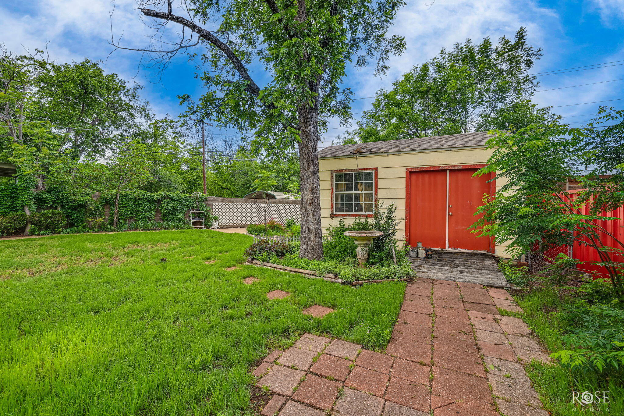 2104 W Avenue J Property Photo 35