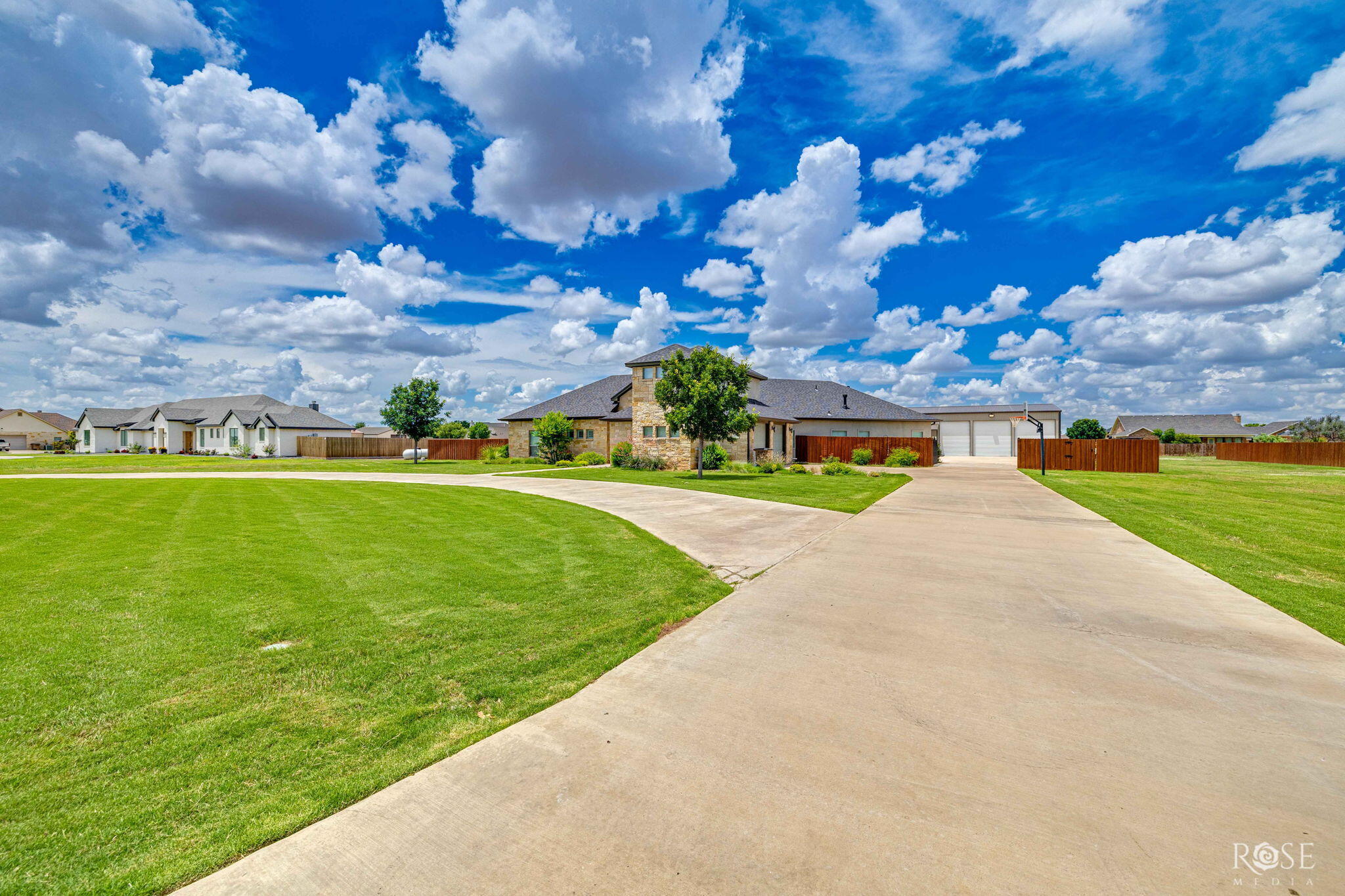 8214 Waterloo Drive Property Photo 4