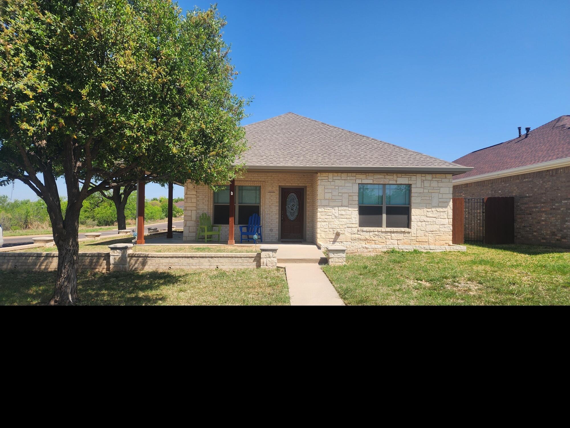 1226 Coventry Lane Property Photo 1