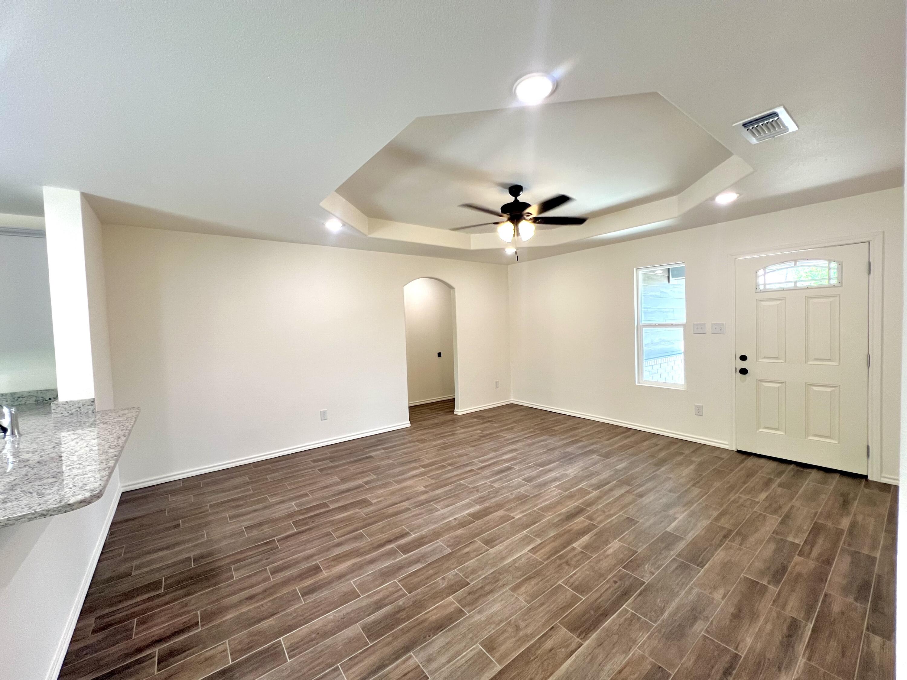 1407 Parker Street Property Photo 2