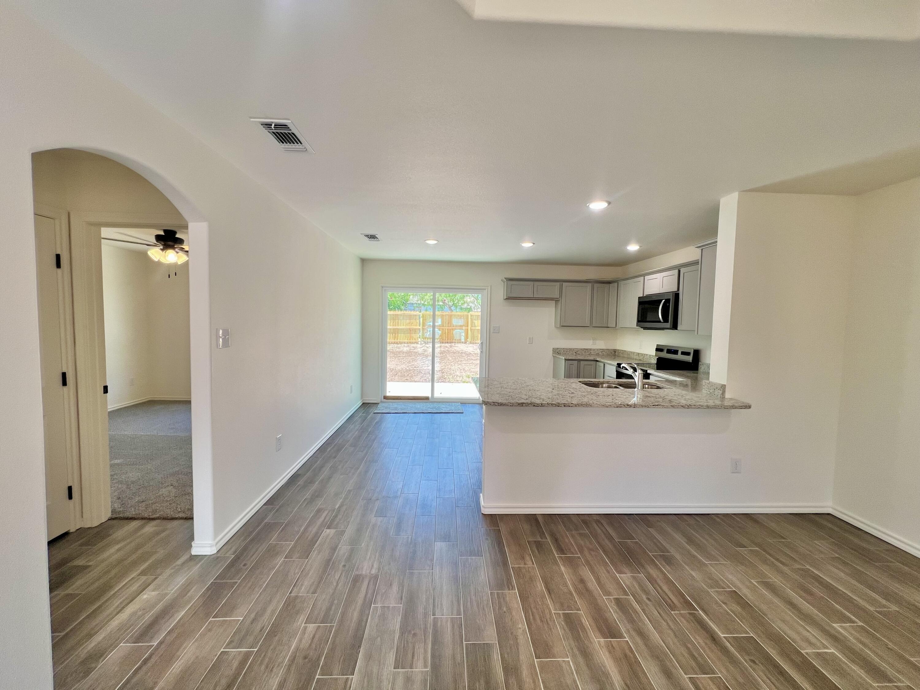 1407 Parker Street Property Photo 3