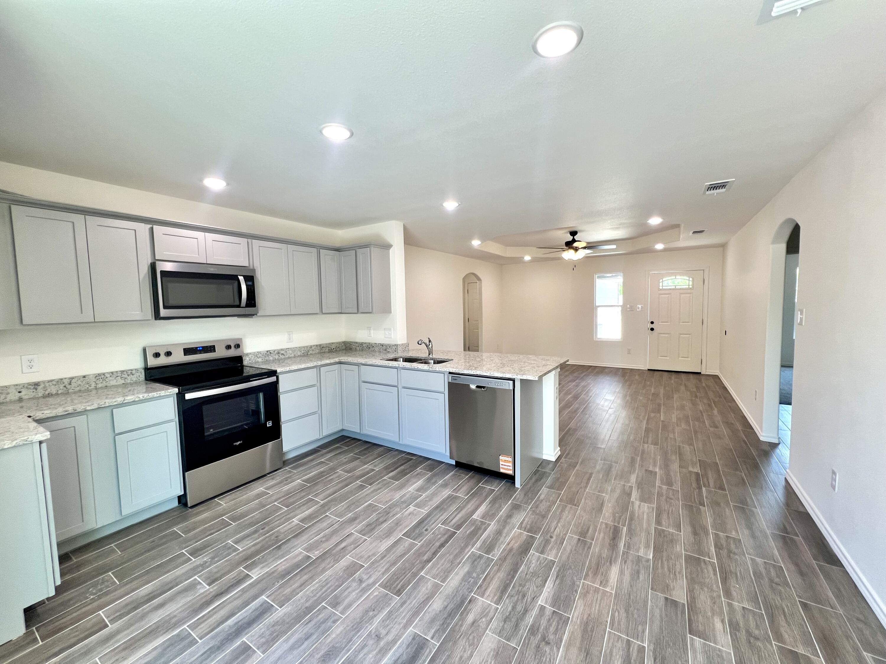 1407 Parker Street Property Photo 5