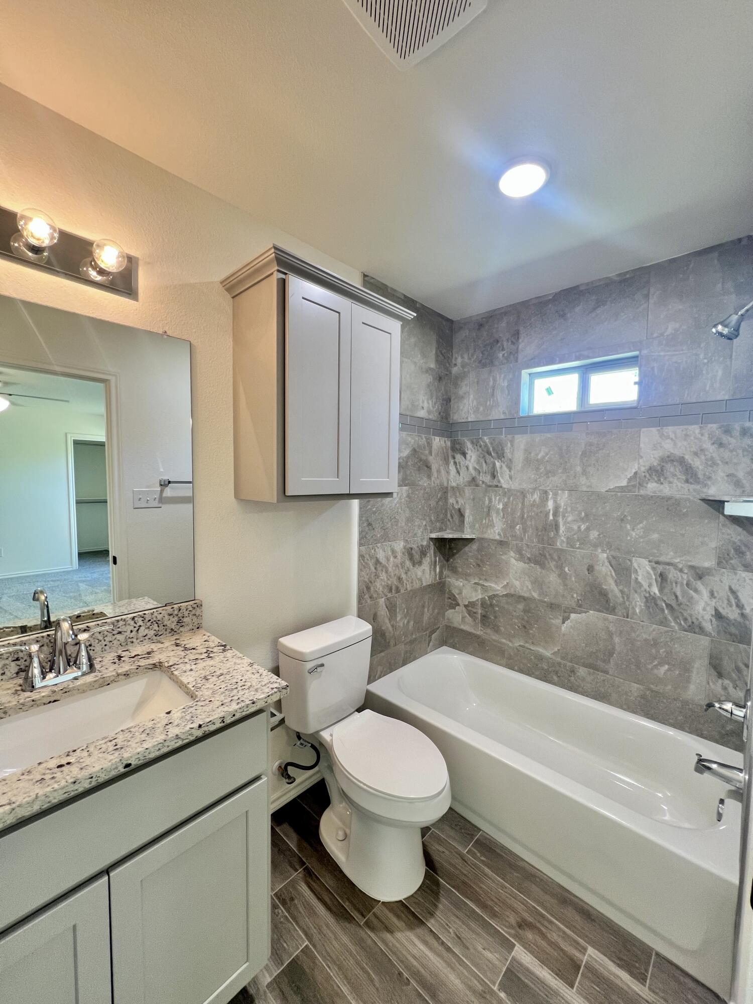 1407 Parker Street Property Photo 7