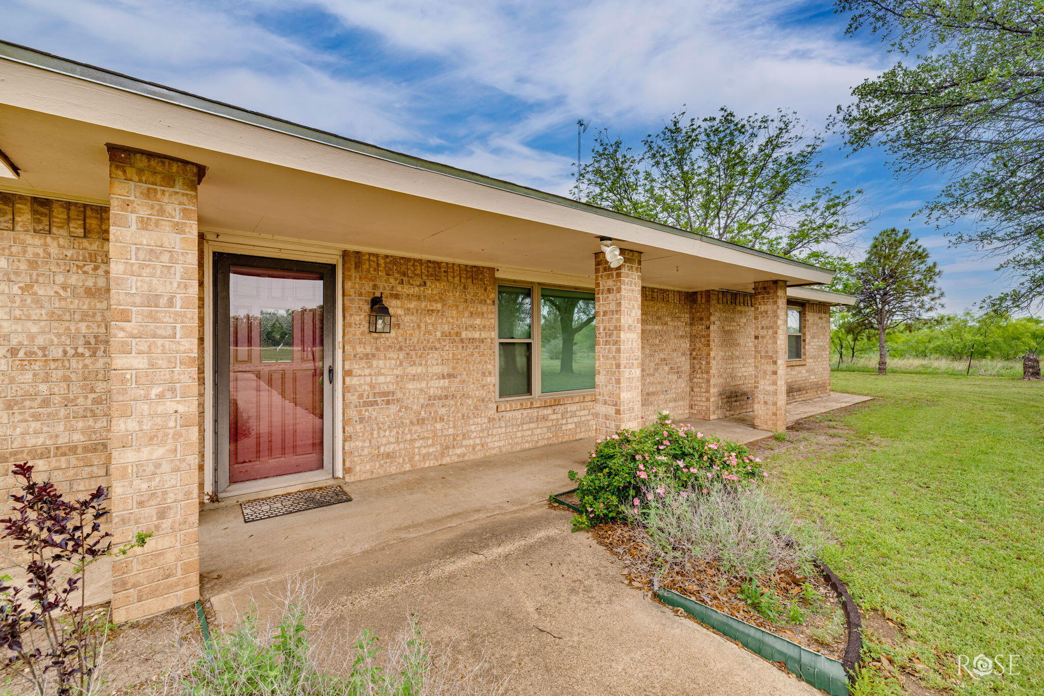 4681 S Jarratt Road Property Photo 4