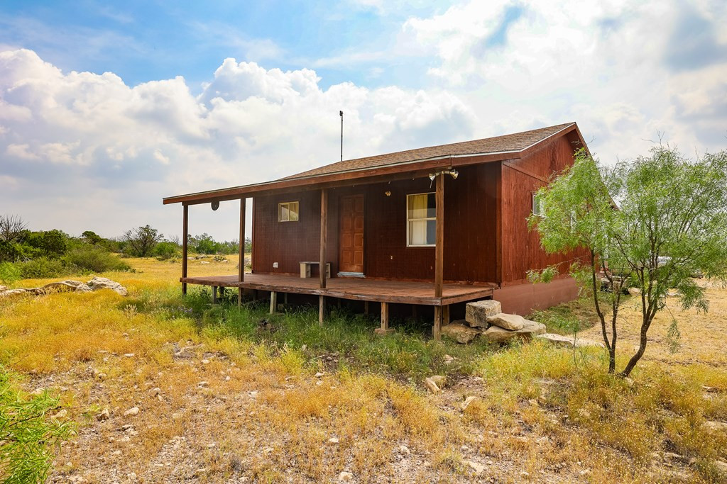 205 Short Road Property Photo 4