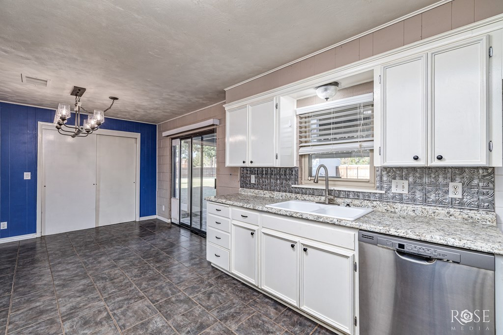 302 Key Street Property Photo 8