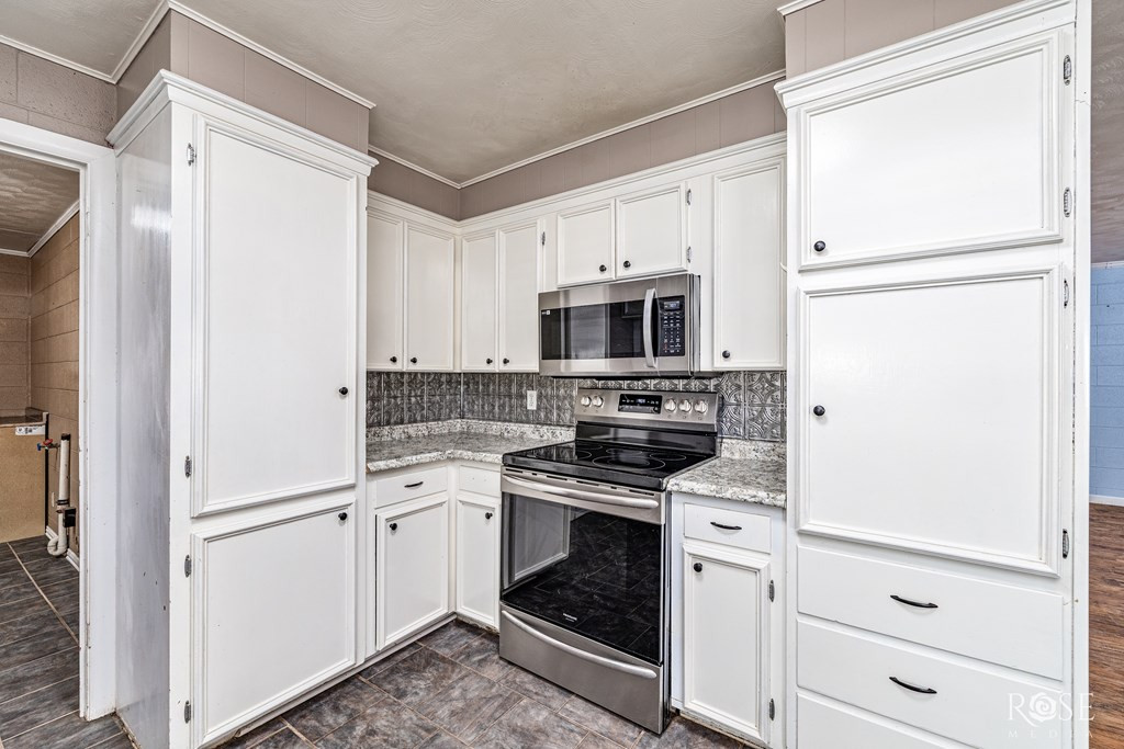 302 Key Street Property Photo 9