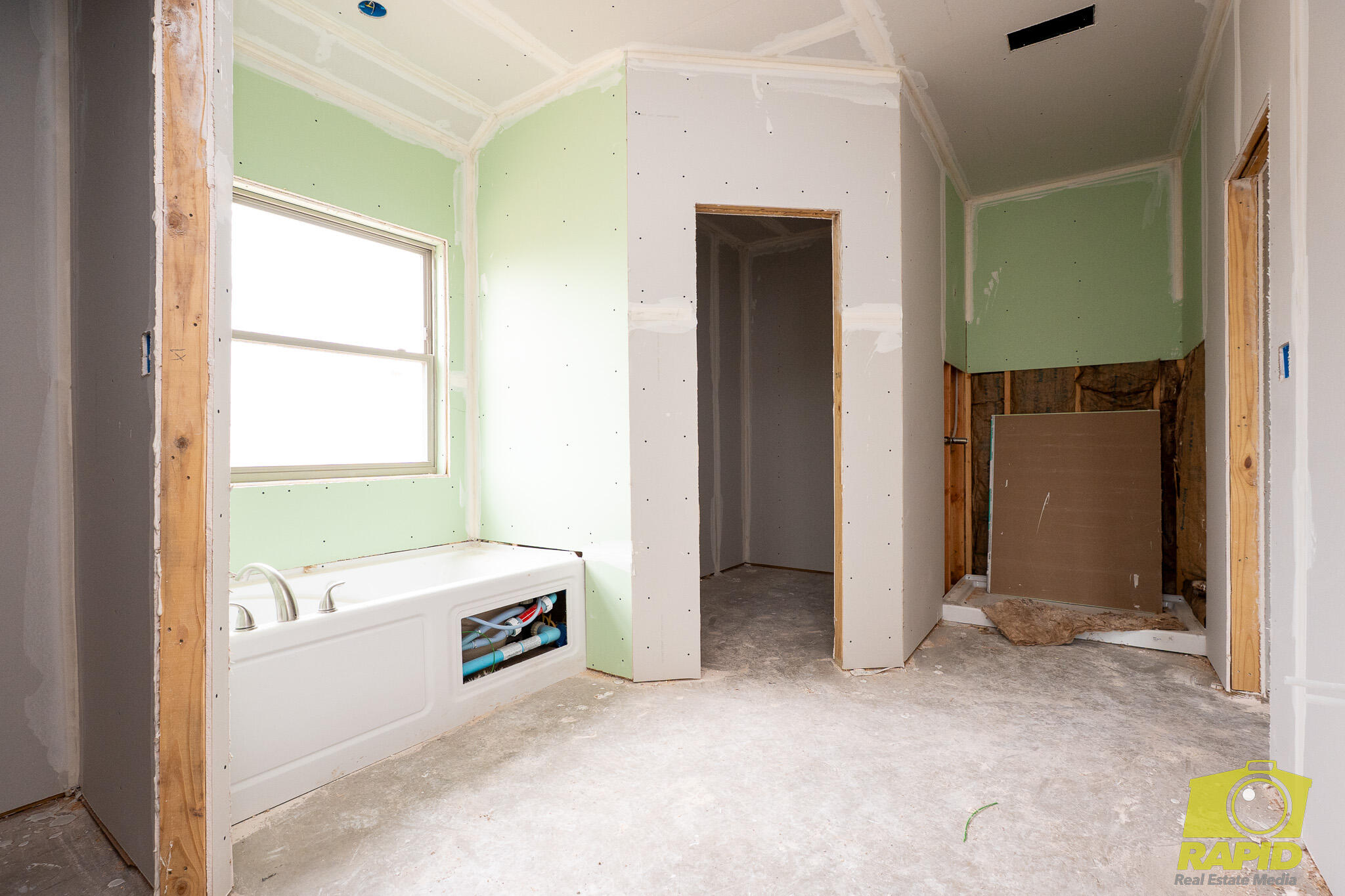 9619 Grey Wolf Lane Property Photo 6
