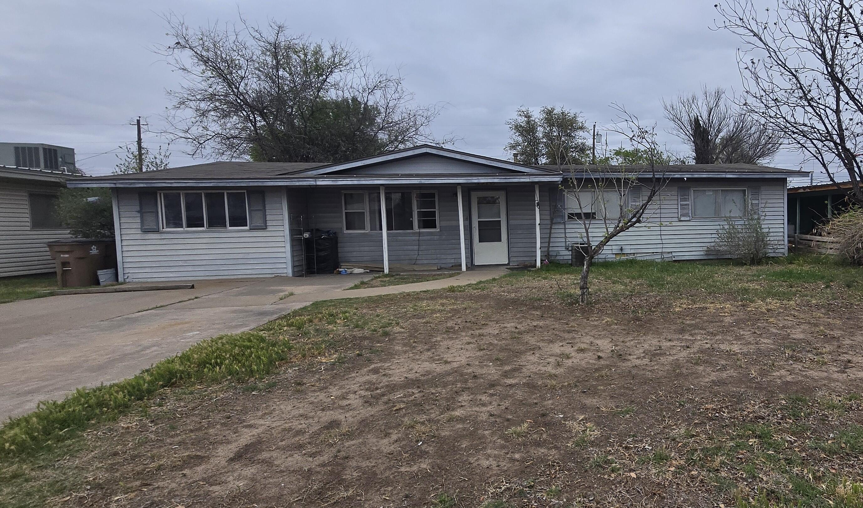 2510 Lakeside Avenue Property Photo 2
