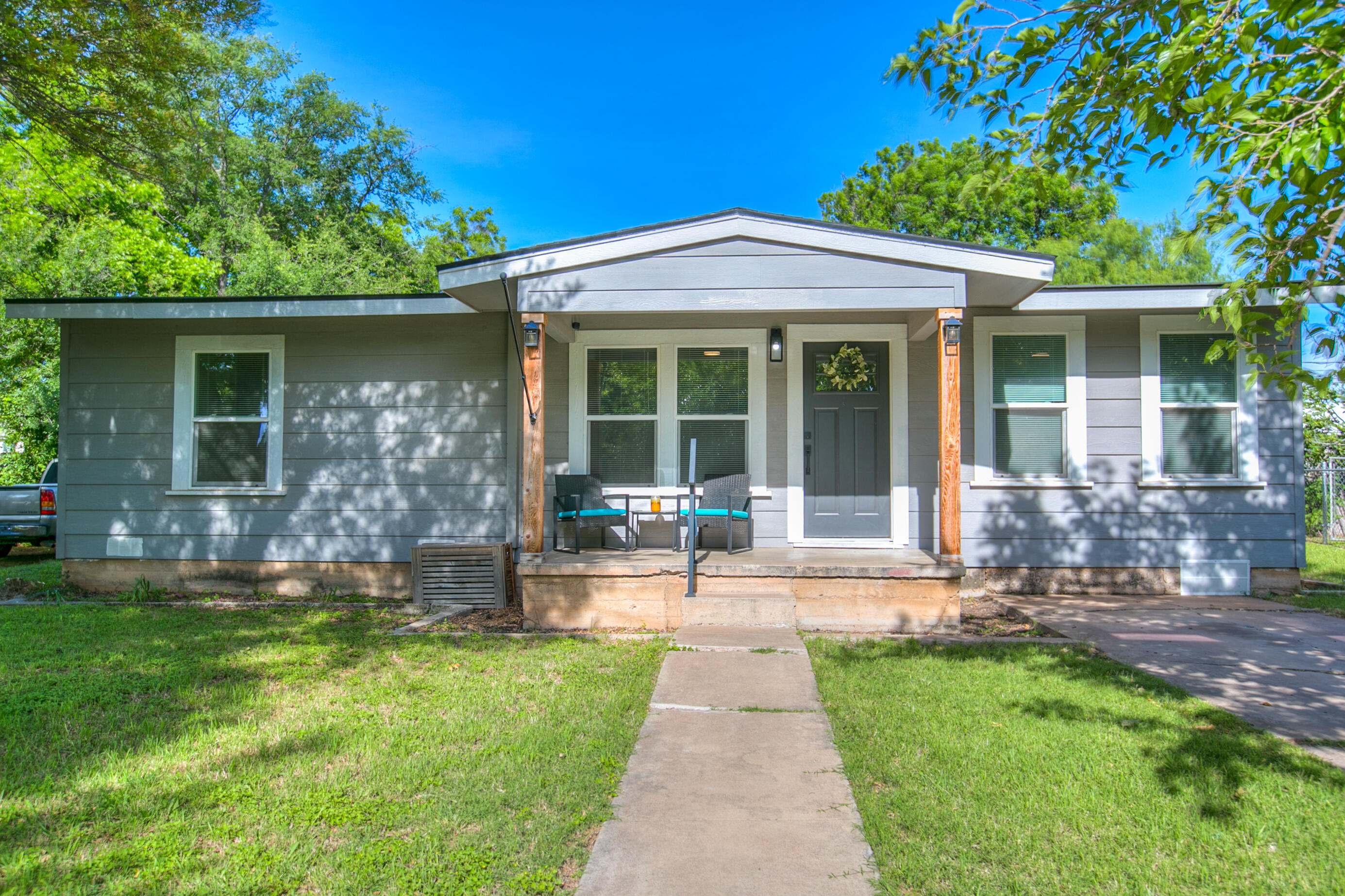 1631 Wynne Avenue Property Photo 1