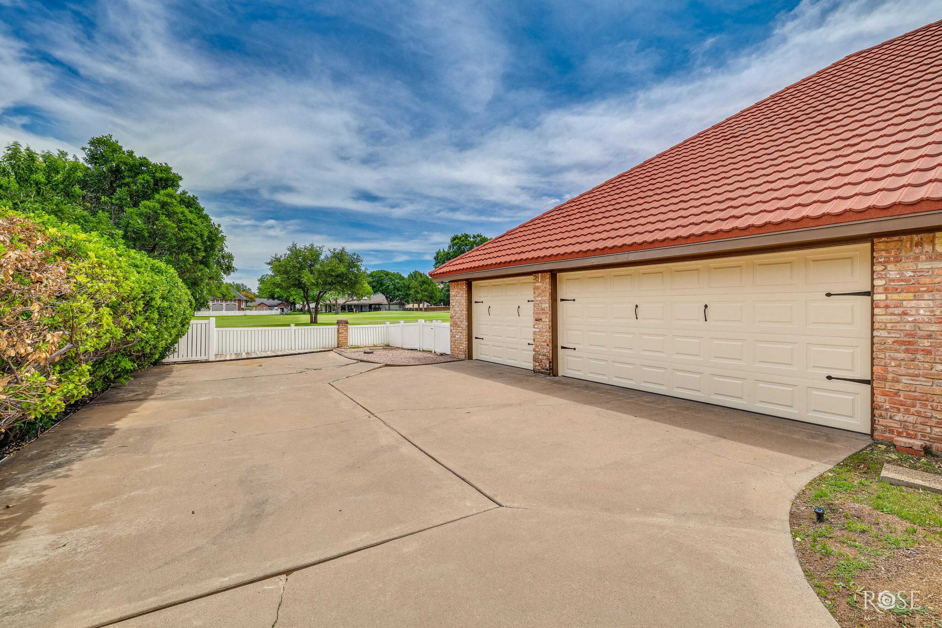 5402 Beverly Drive Property Photo 4