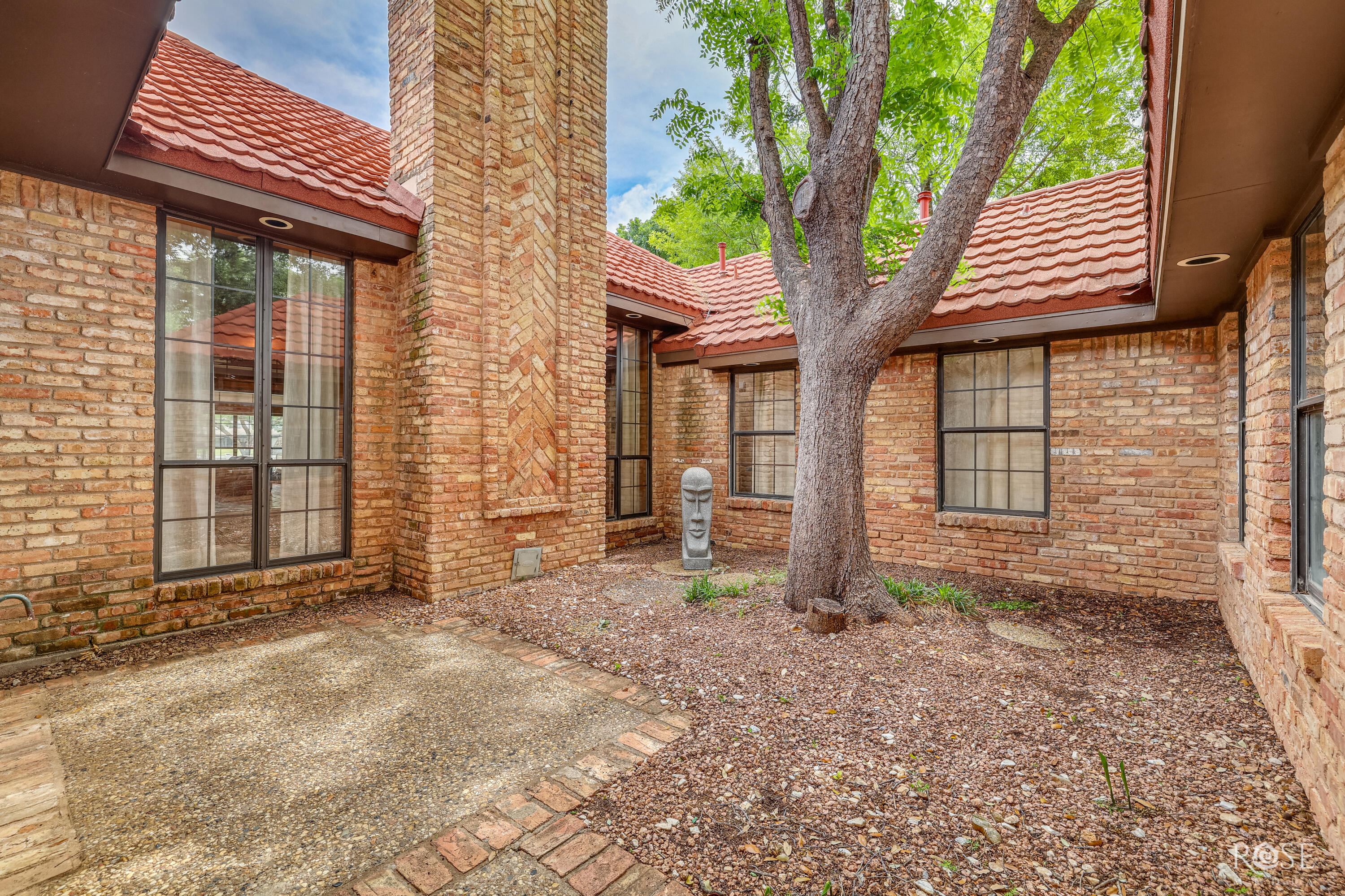 5402 Beverly Drive Property Photo 10