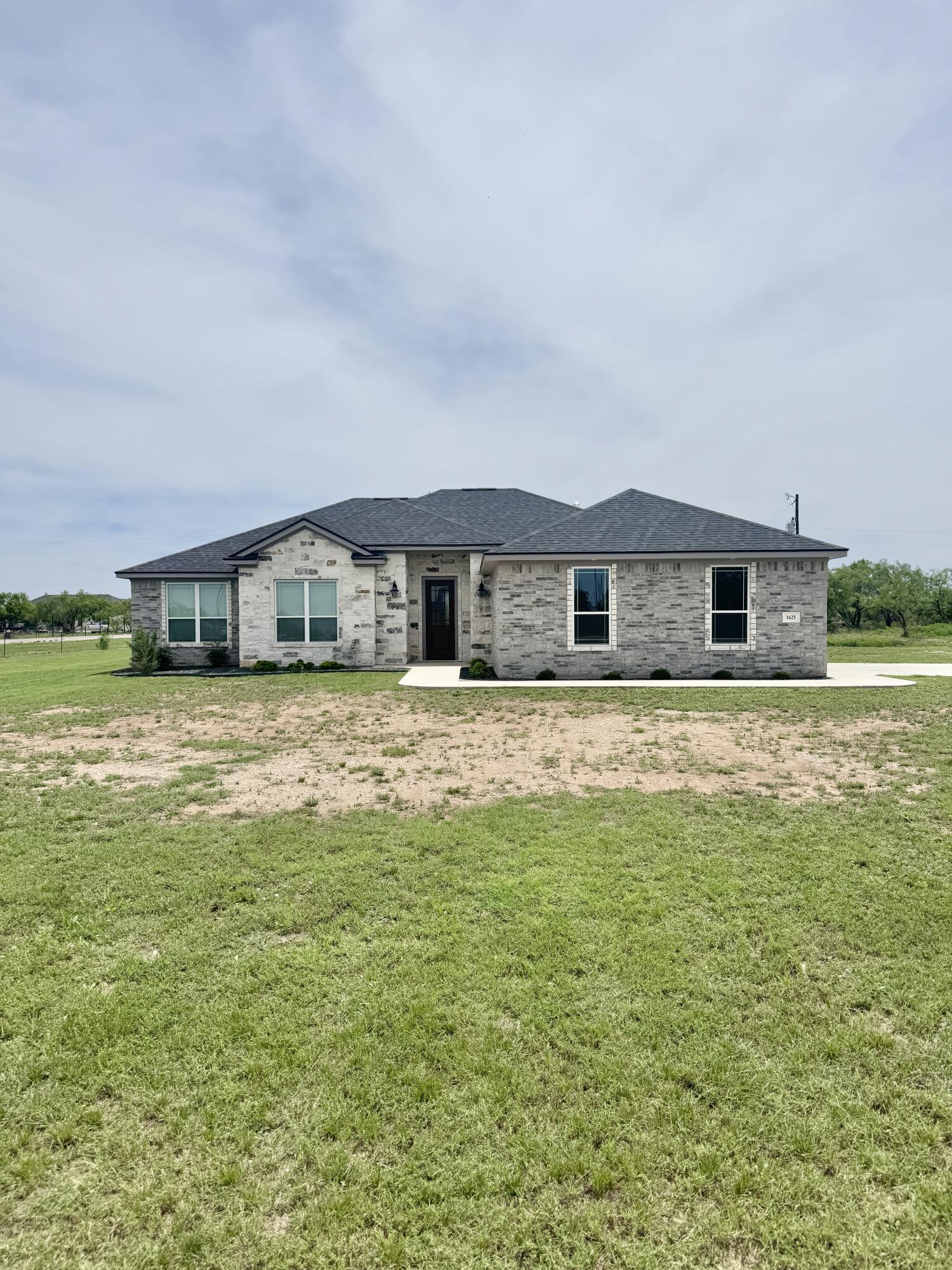 1625 Stone Meadow Lane Property Photo 1