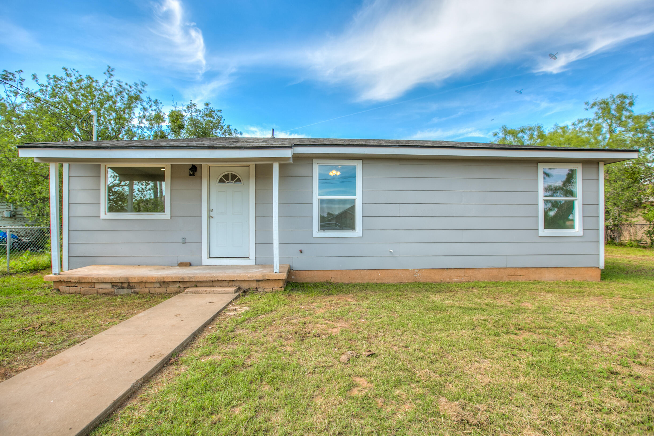 358 E 46th Street Property Photo 1