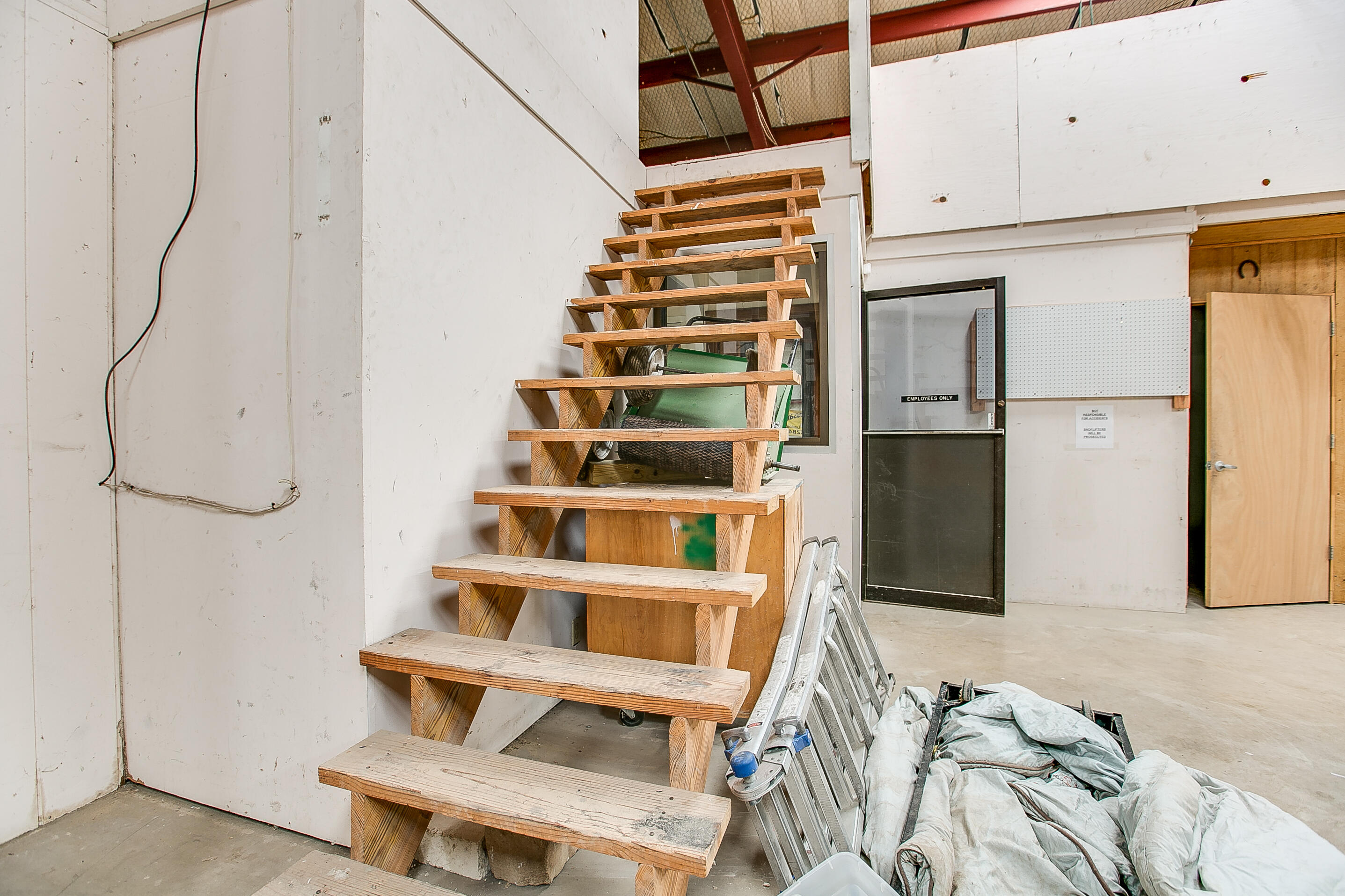 8 E 11th Street Property Photo 14