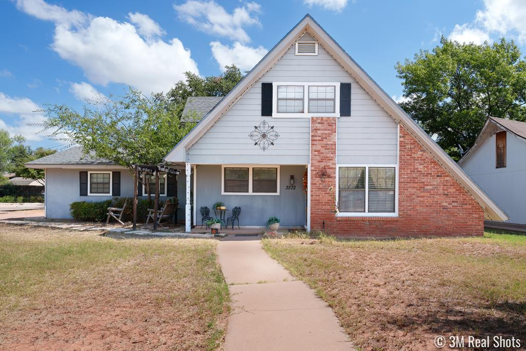 3572 S Oxford Drive Property Photo 1