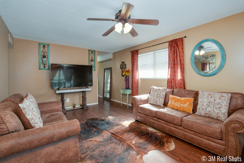 3572 S Oxford Drive Property Photo 6