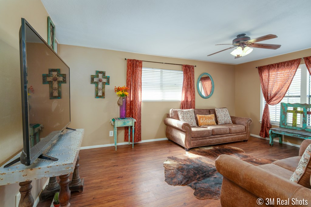 3572 S Oxford Drive Property Photo 8