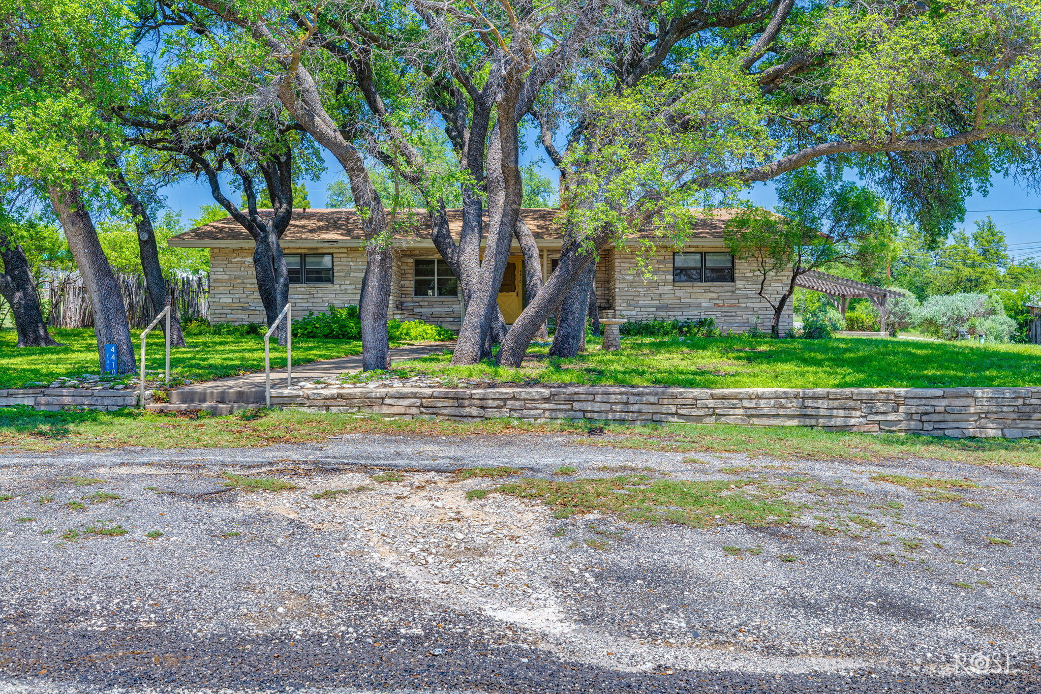 4410 Ford Street Property Photo 2