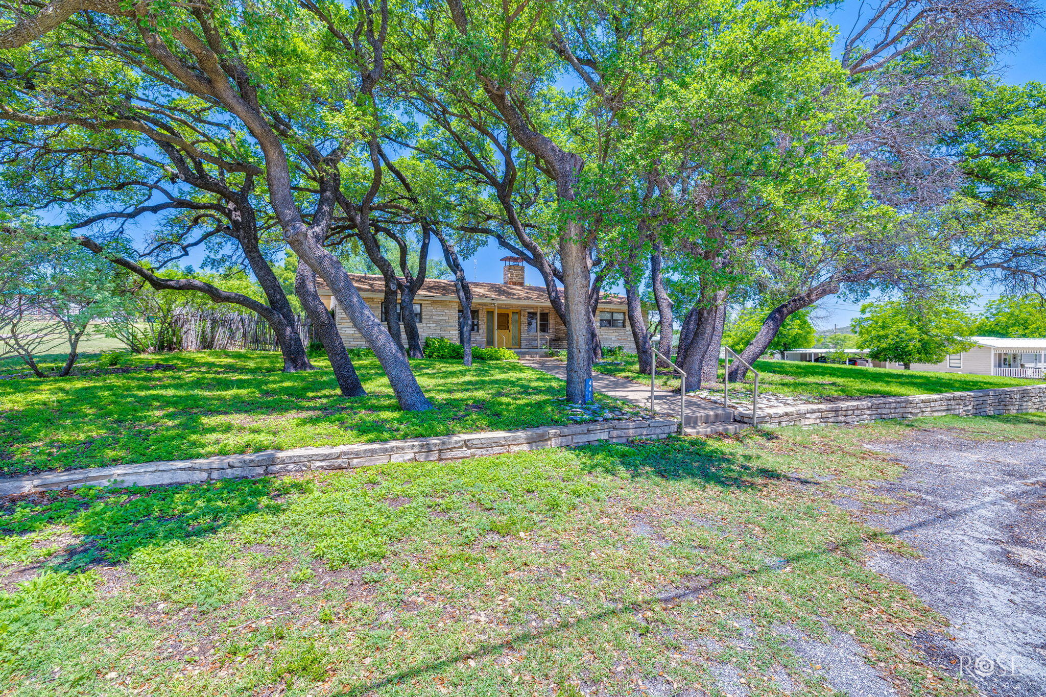 4410 Ford Street Property Photo 4