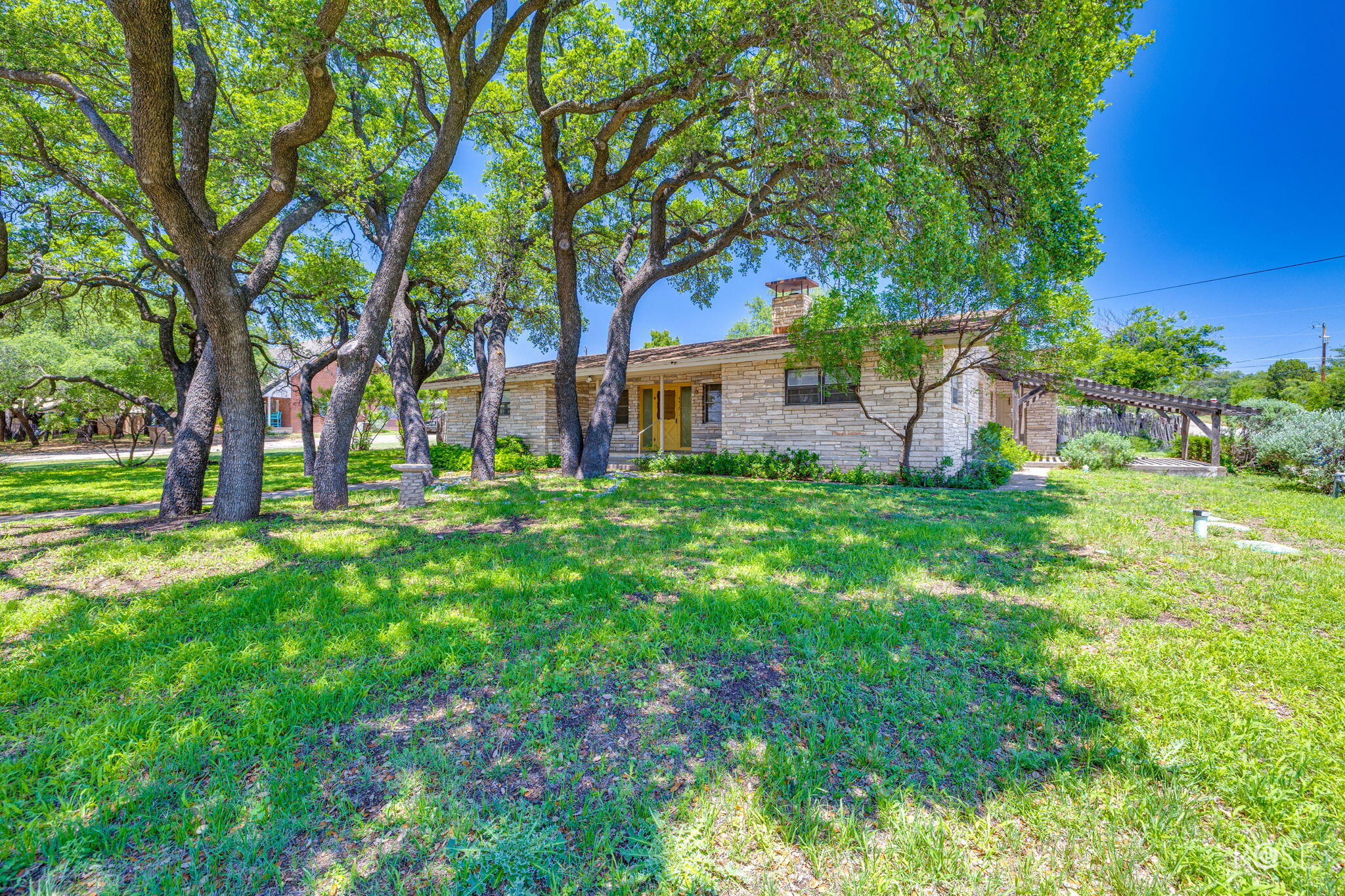 4410 Ford Street Property Photo 6