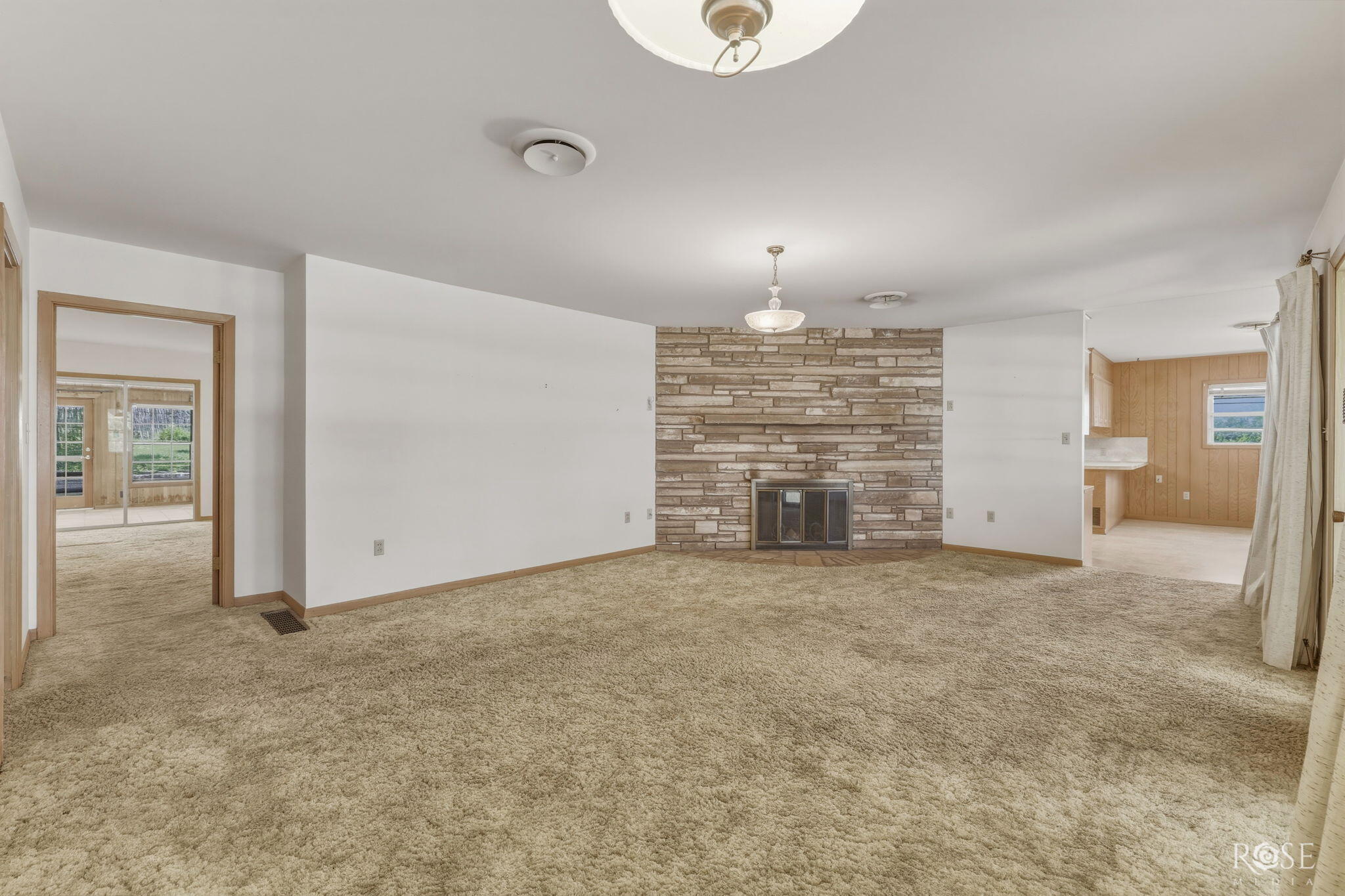 4410 Ford Street Property Photo 8