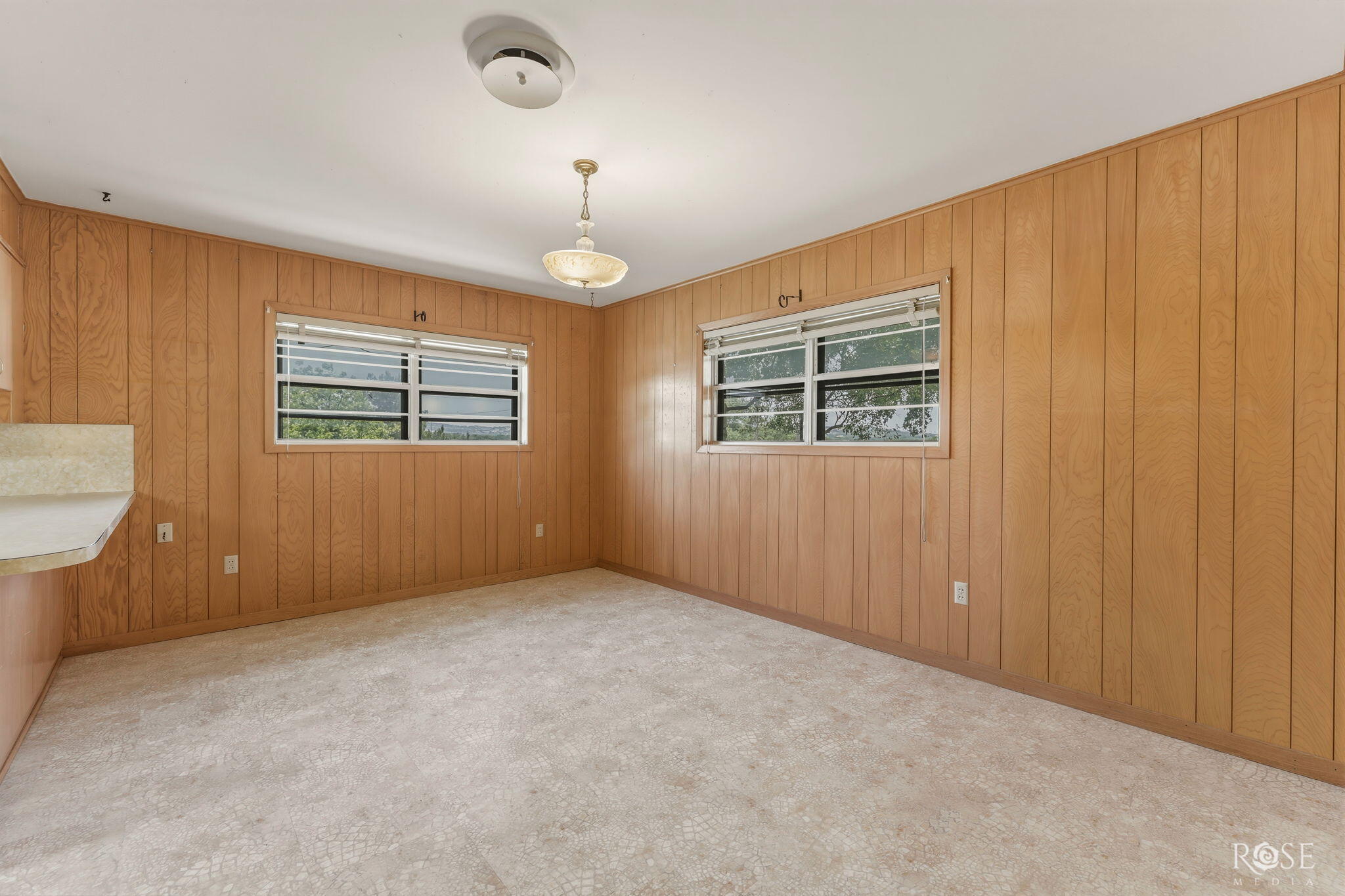4410 Ford Street Property Photo 11