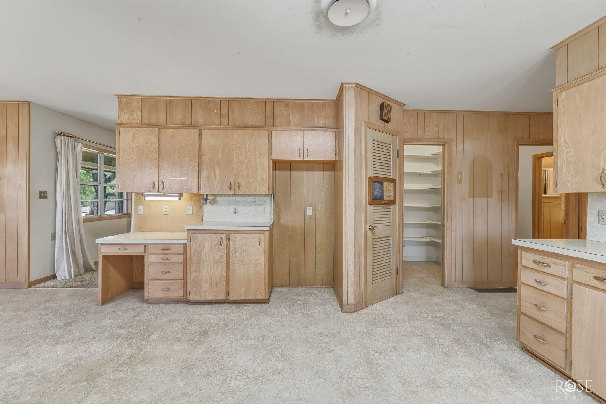 4410 Ford Street Property Photo 14