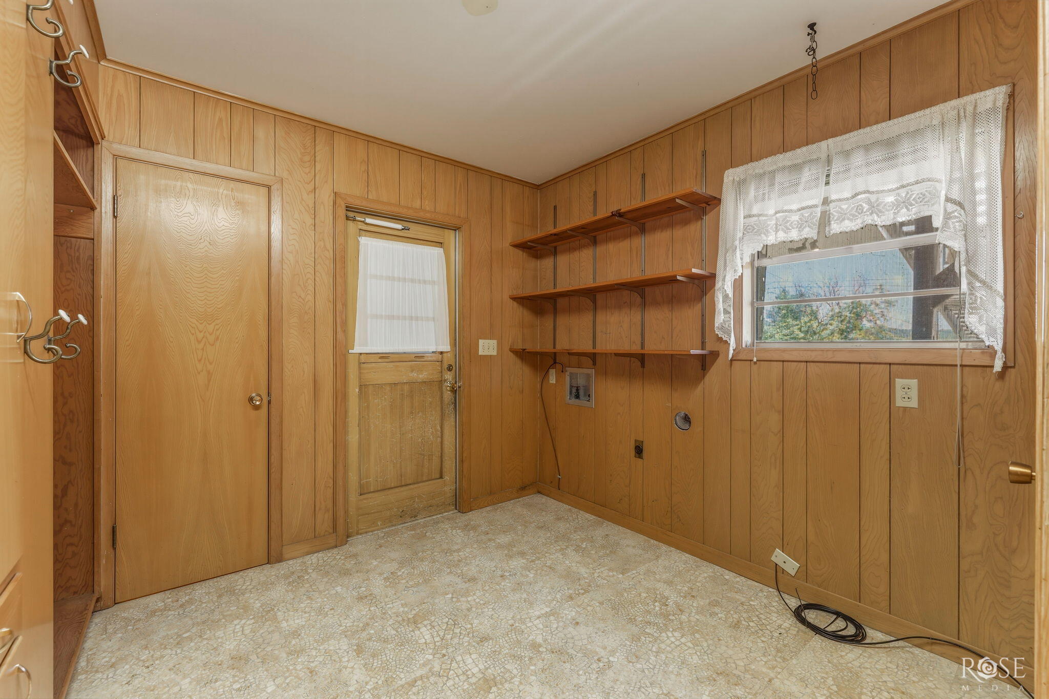 4410 Ford Street Property Photo 28