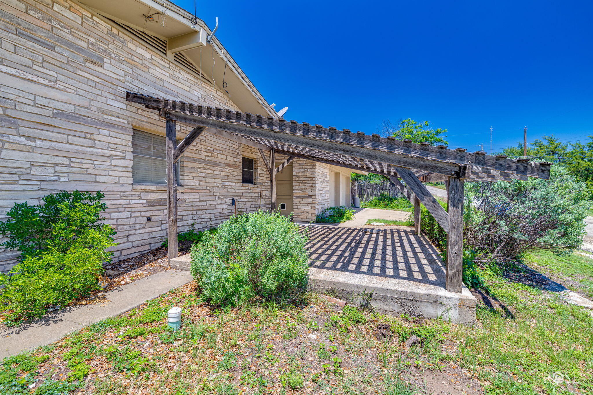 4410 Ford Street Property Photo 41