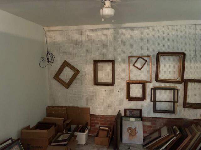913 N Chadbourne Street Property Photo 10