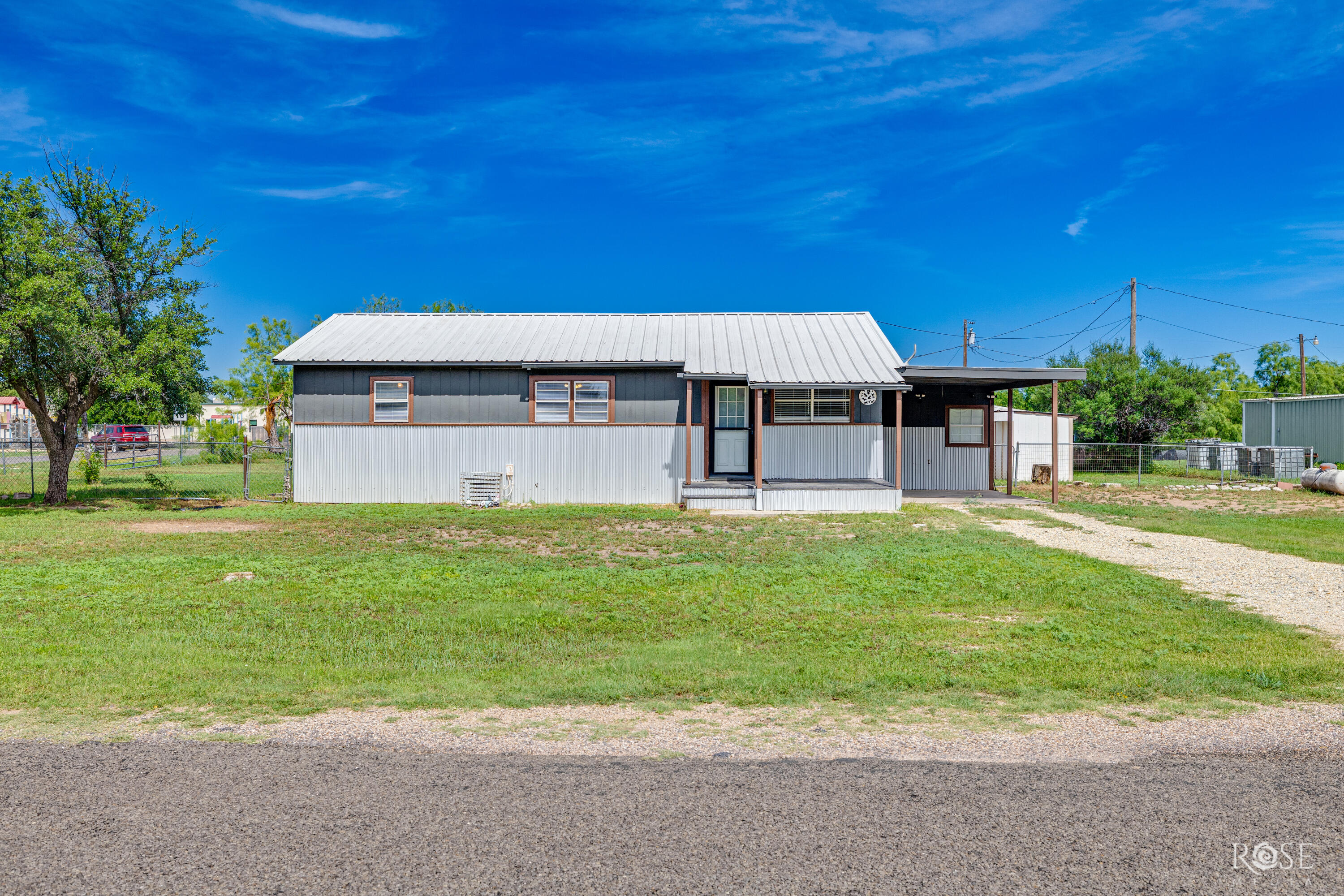 9570 Grapevine Avenue Property Photo 1