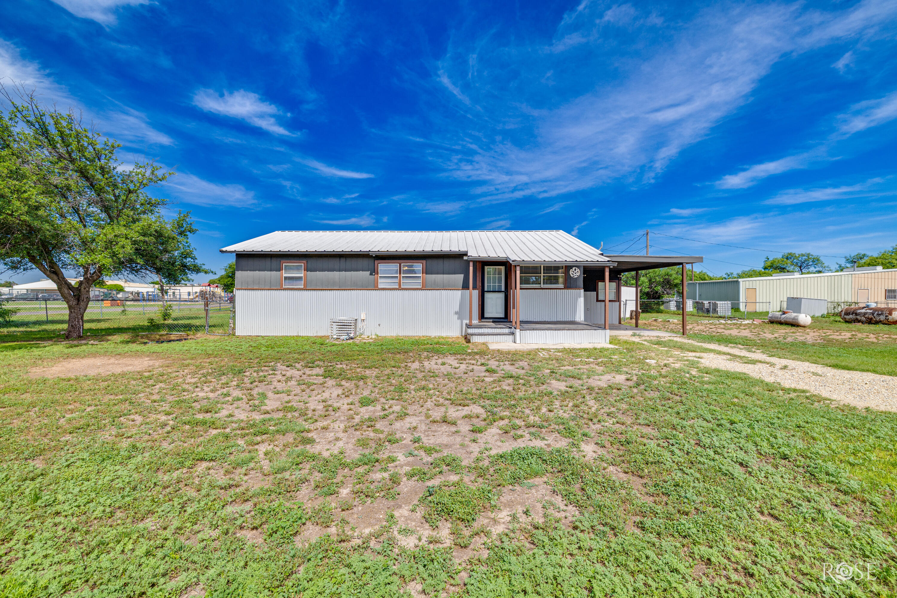 9570 Grapevine Avenue Property Photo 2