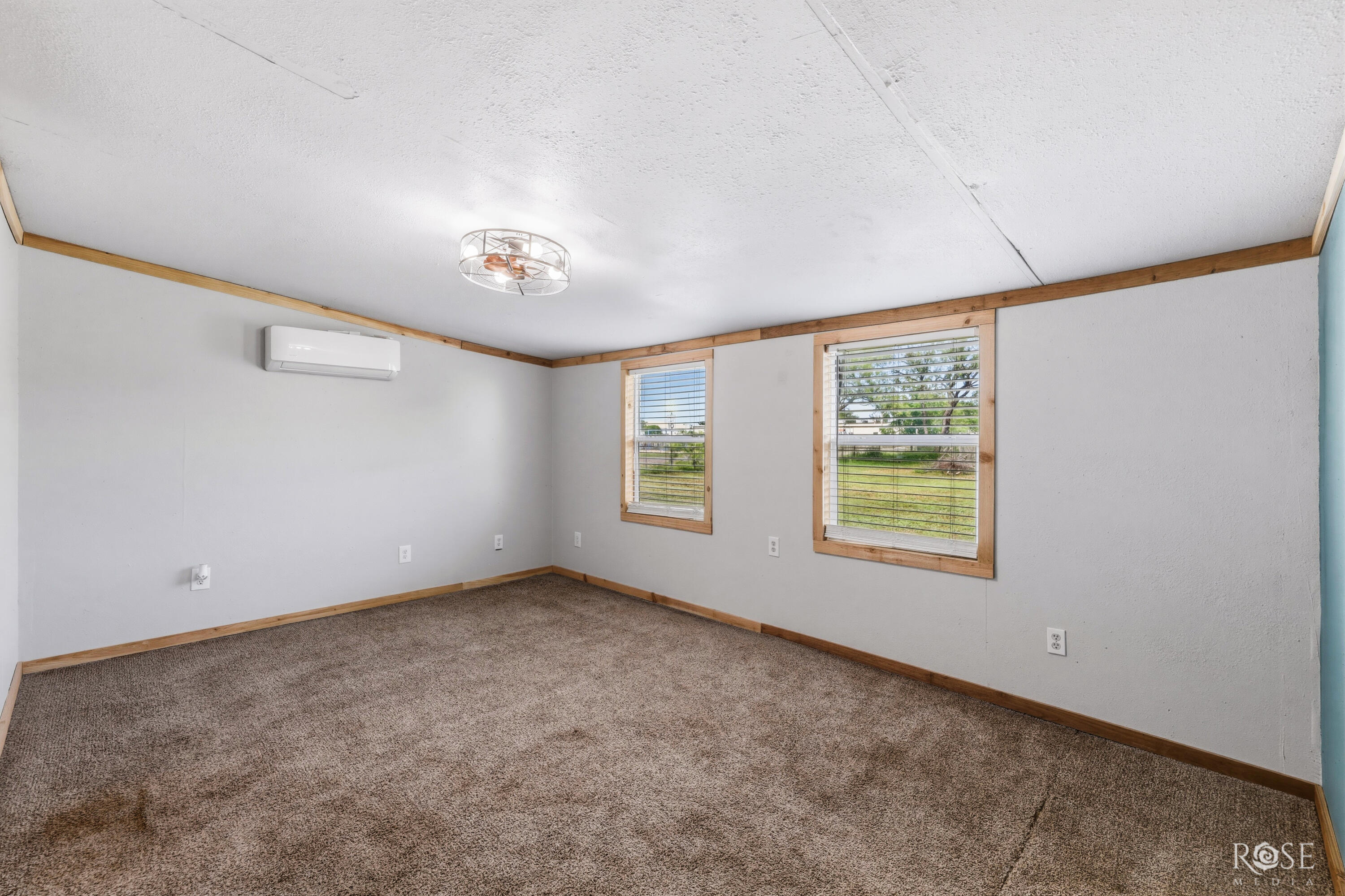 9570 Grapevine Avenue Property Photo 13