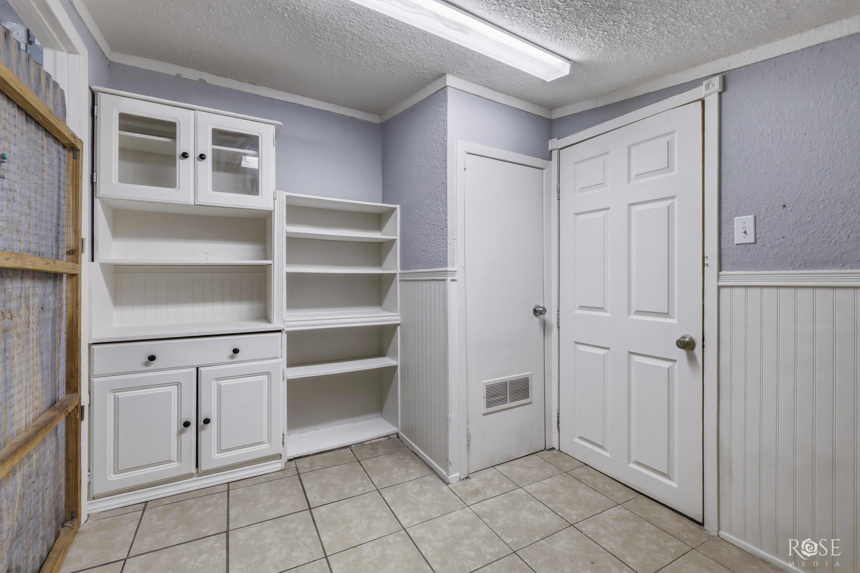 9570 Grapevine Avenue Property Photo 16