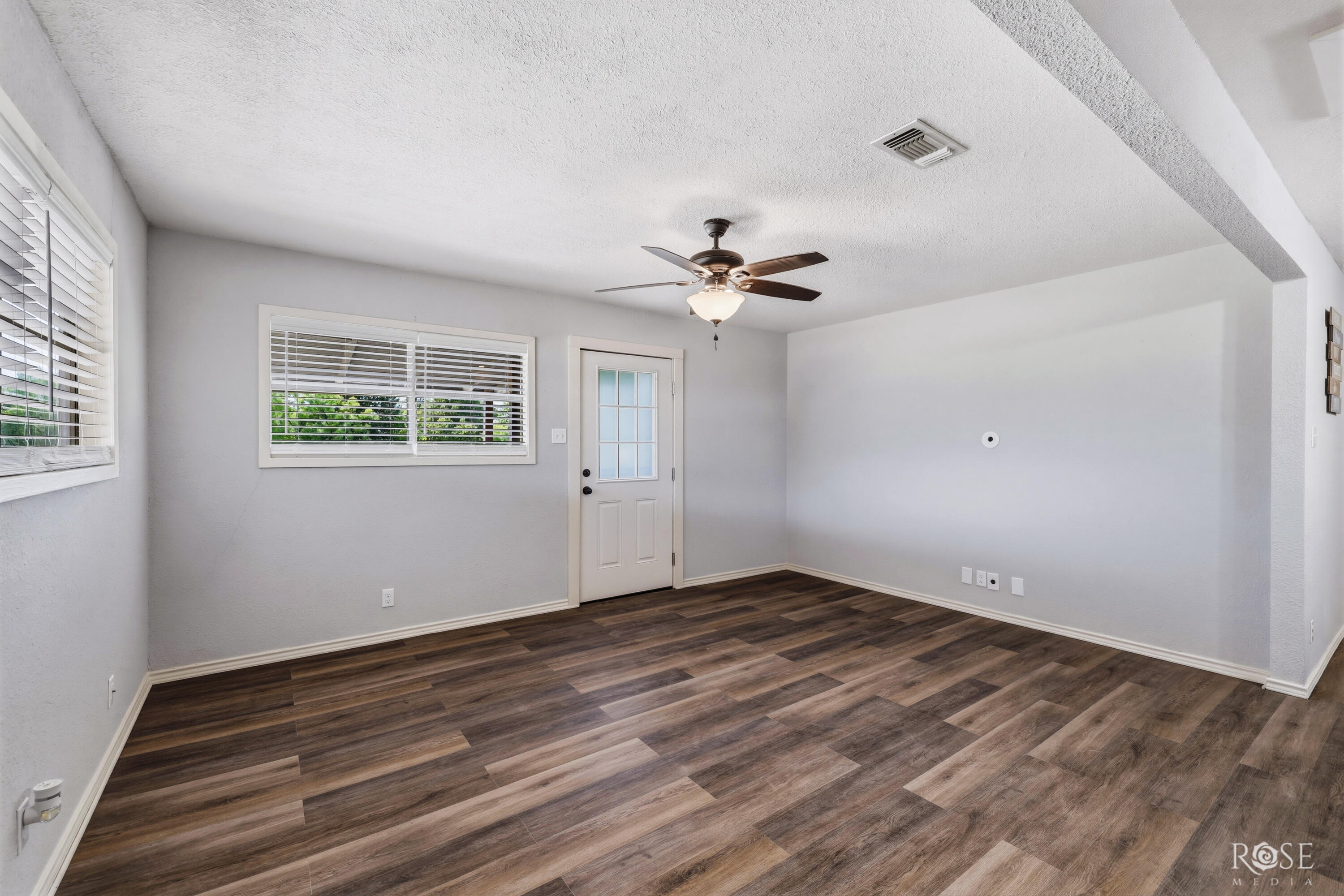 9570 Grapevine Avenue Property Photo 24