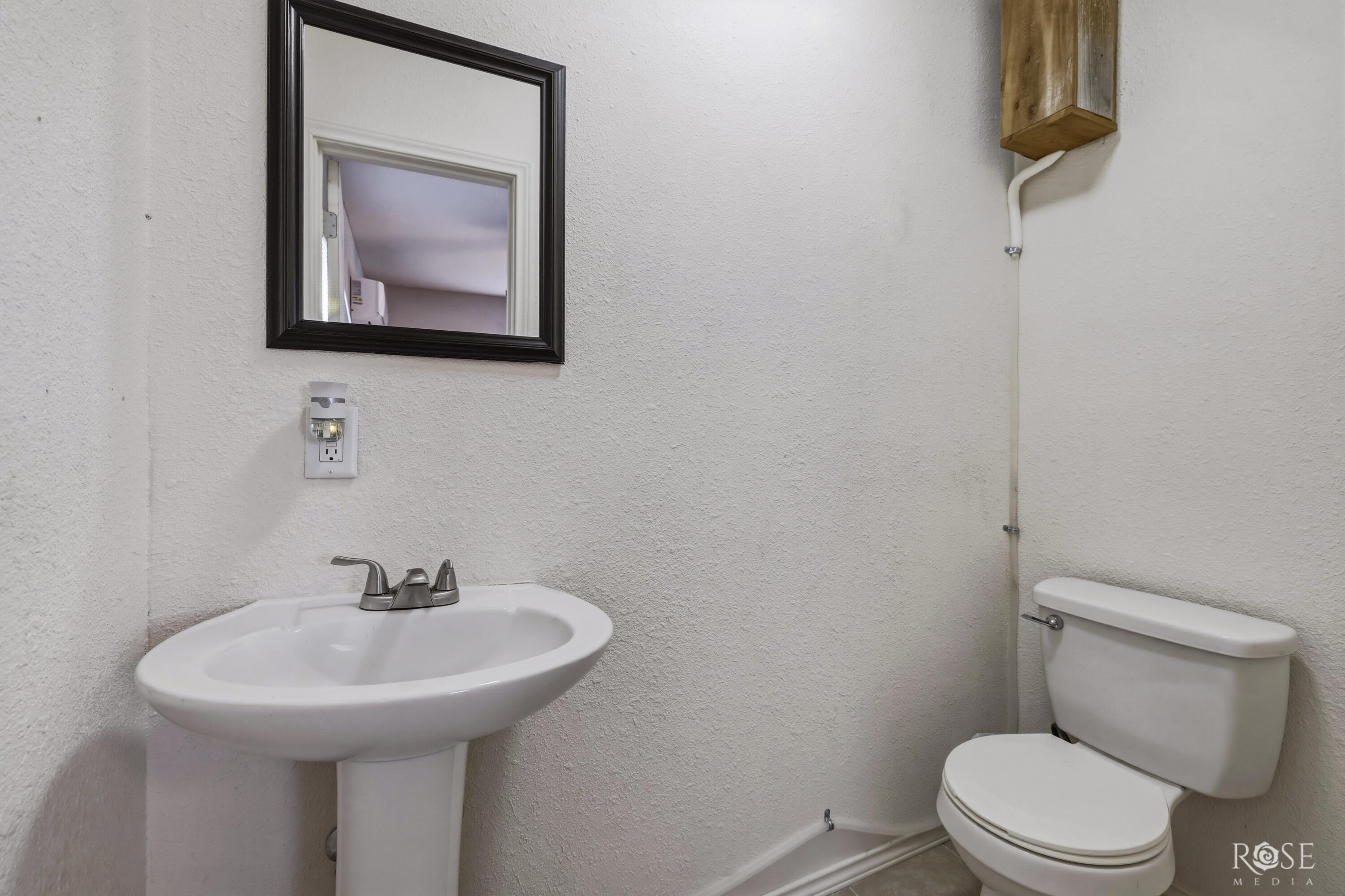 9570 Grapevine Avenue Property Photo 26