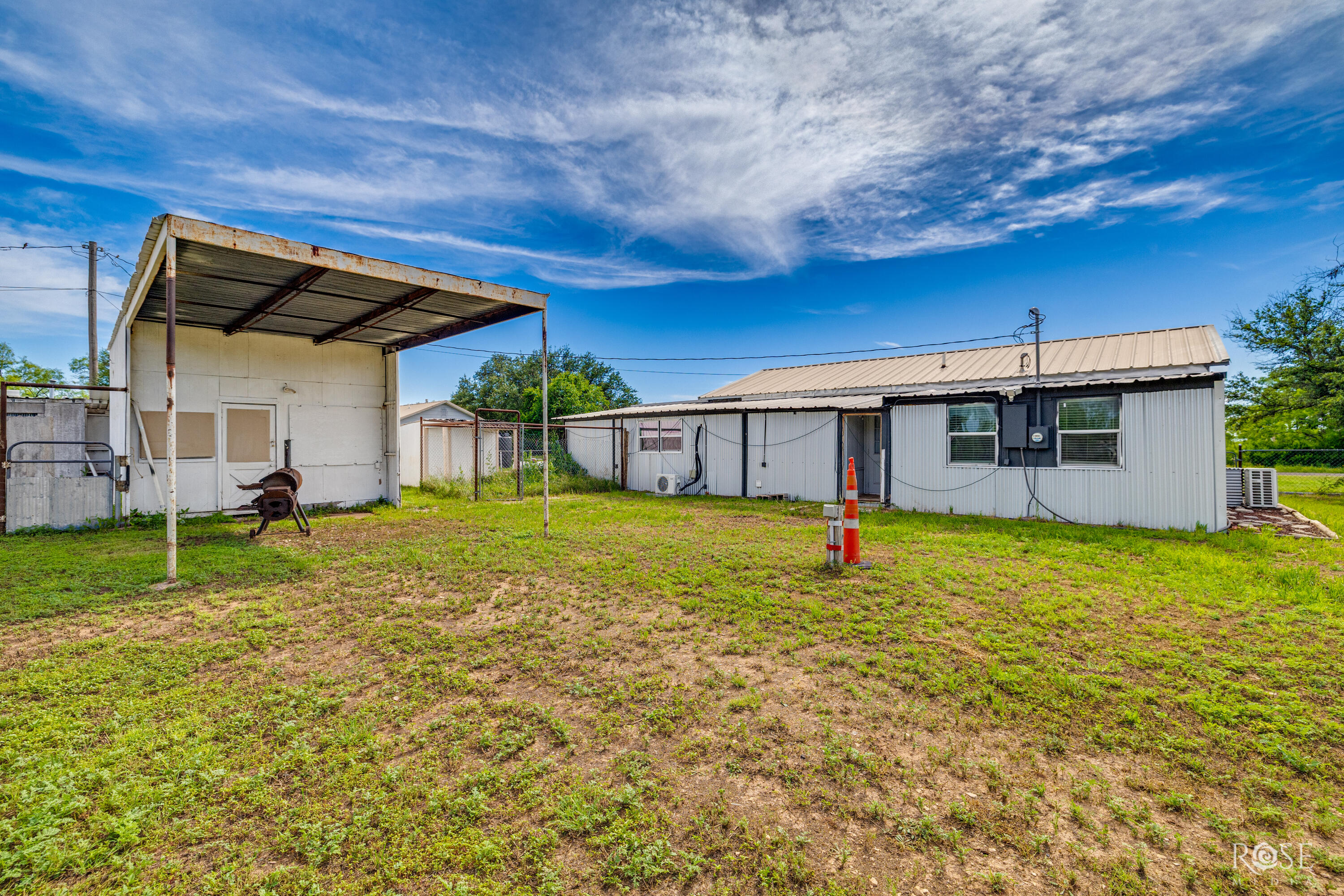 9570 Grapevine Avenue Property Photo 32