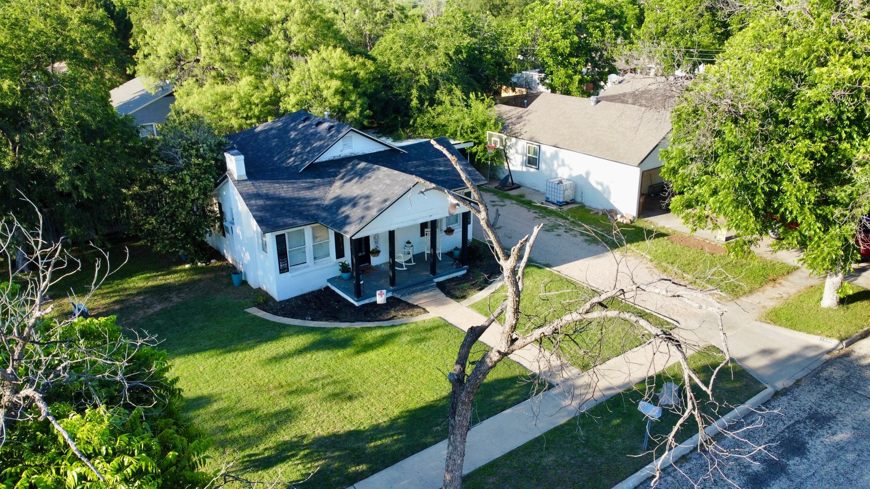 1826 W Avenue K Property Photo 2
