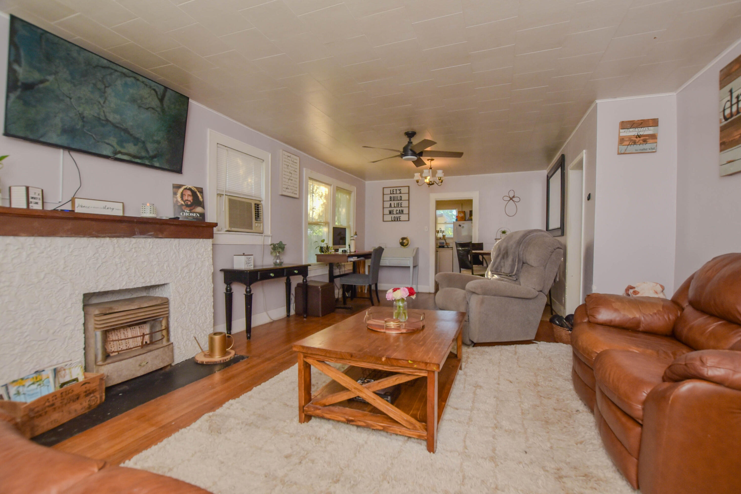 1826 W Avenue K Property Photo 4