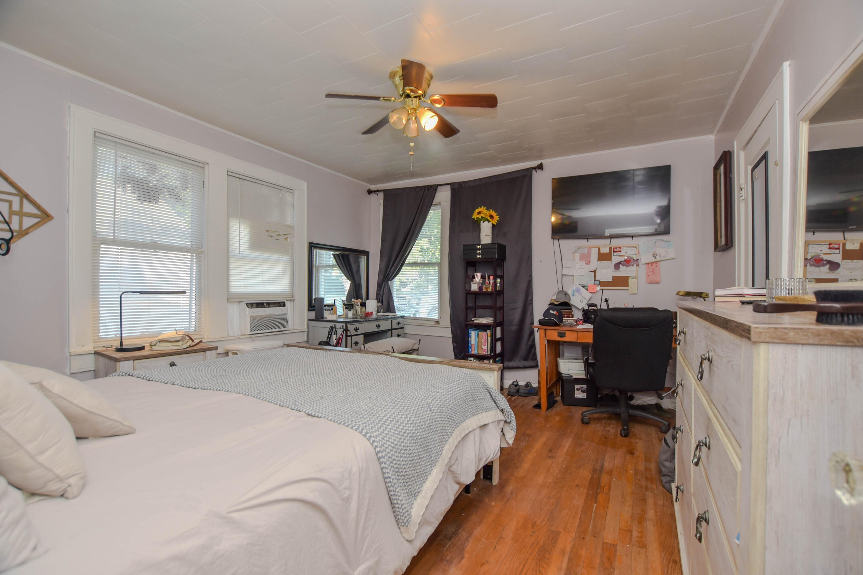 1826 W Avenue K Property Photo 10