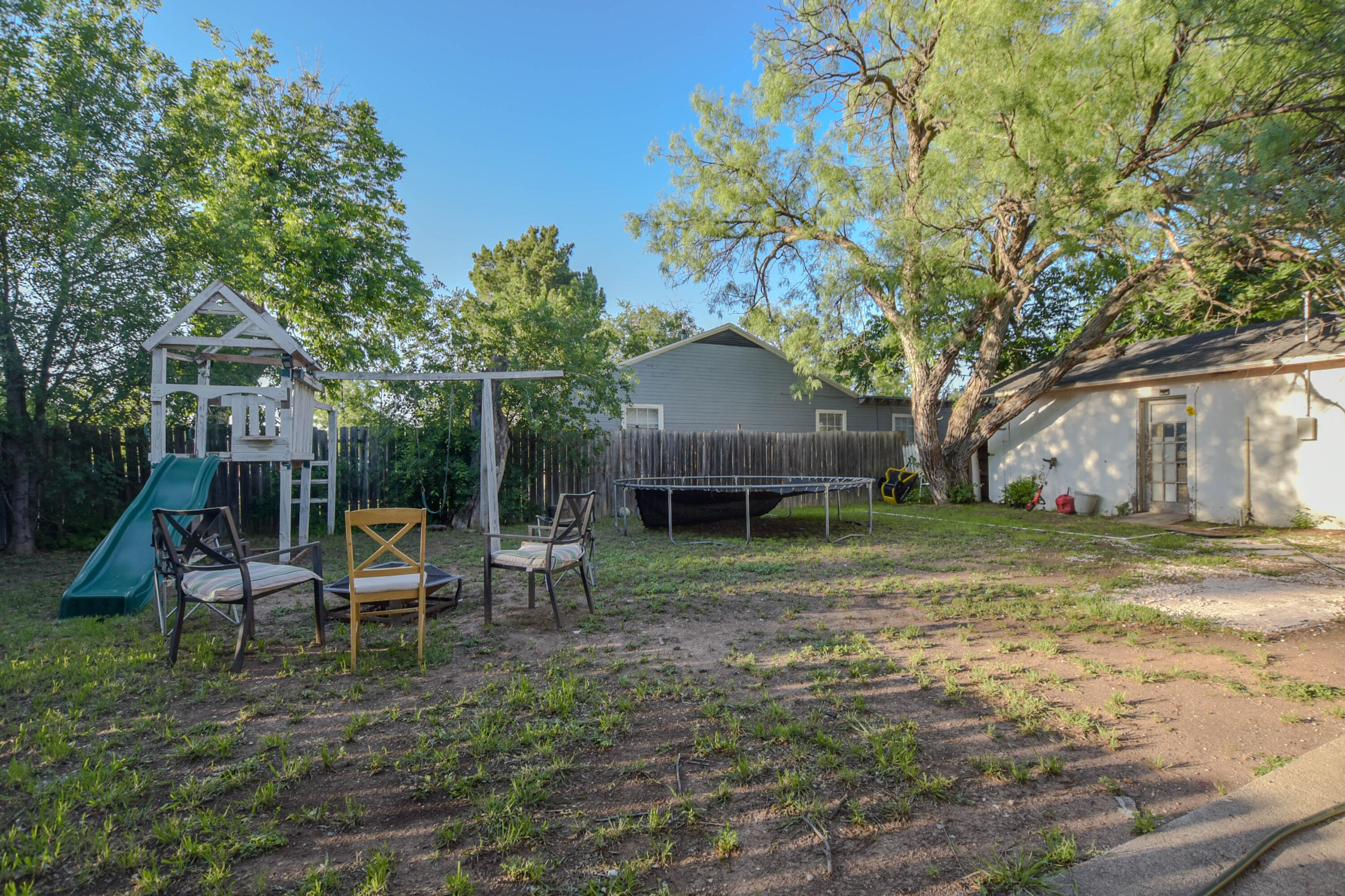 1826 W Avenue K Property Photo 13