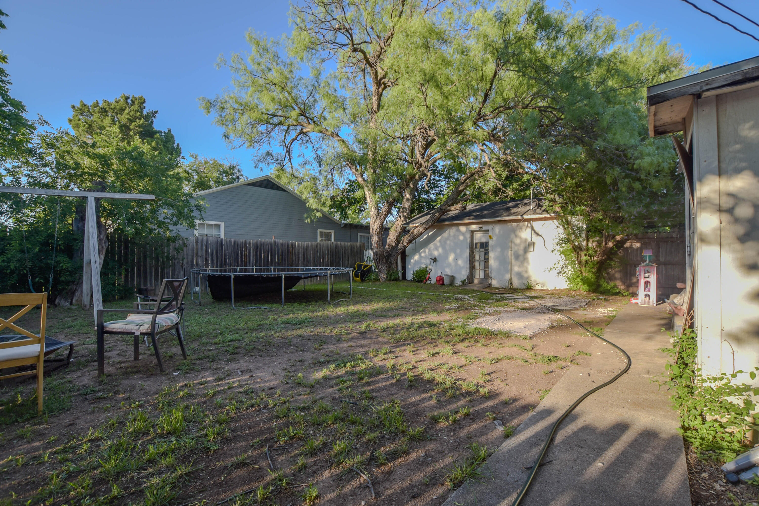 1826 W Avenue K Property Photo 14