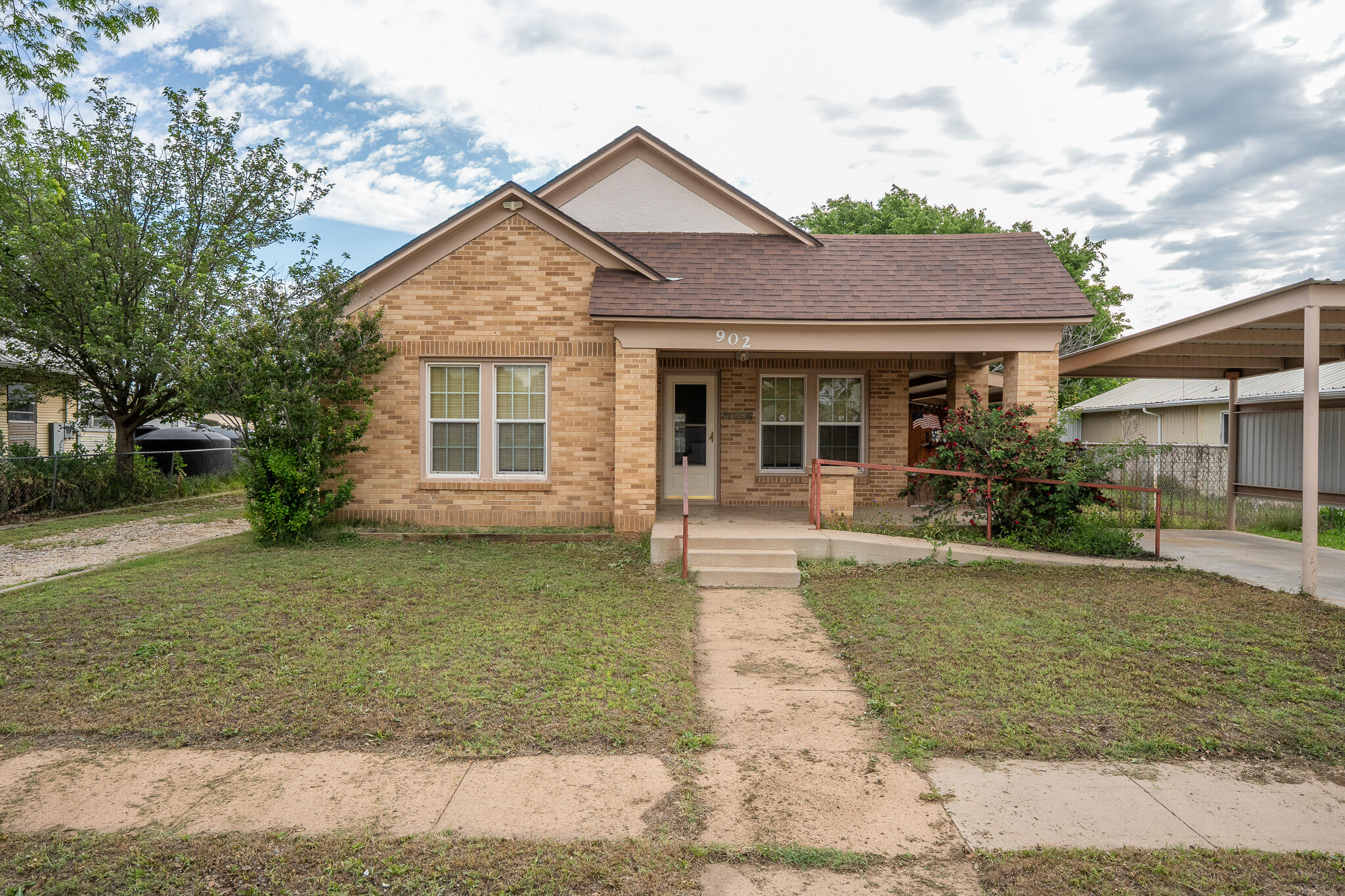 902 N 10th Street Property Photo 1