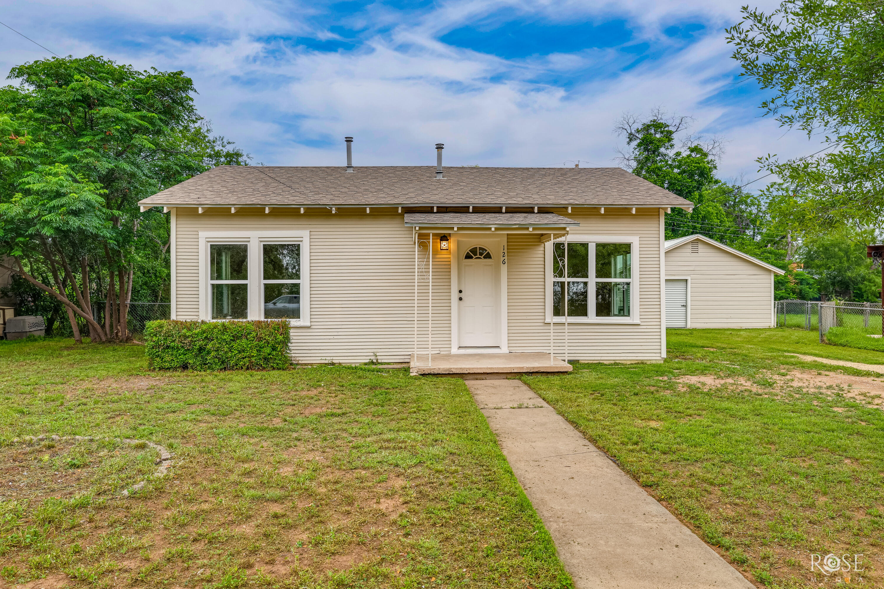 126 Morris Avenue Property Photo 1