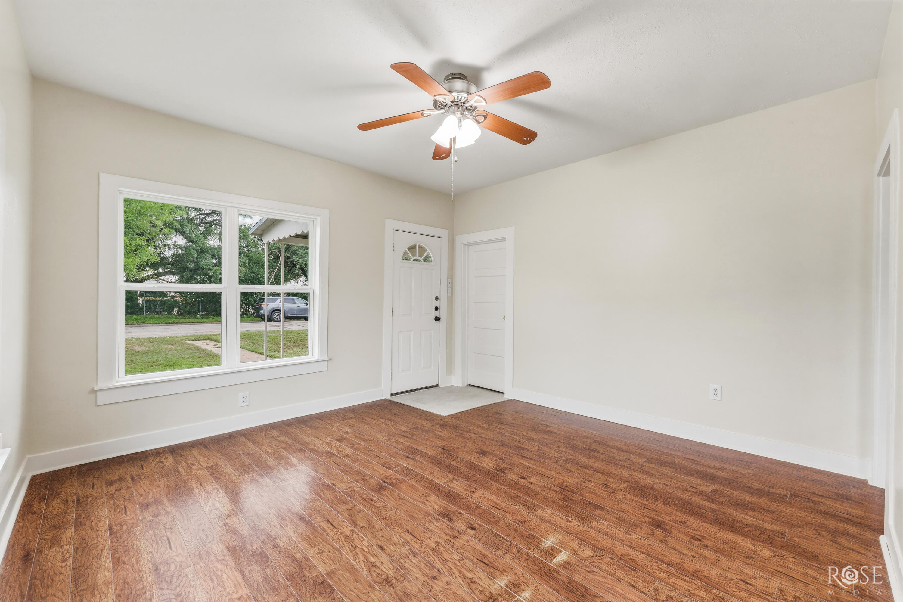 126 Morris Avenue Property Photo 6