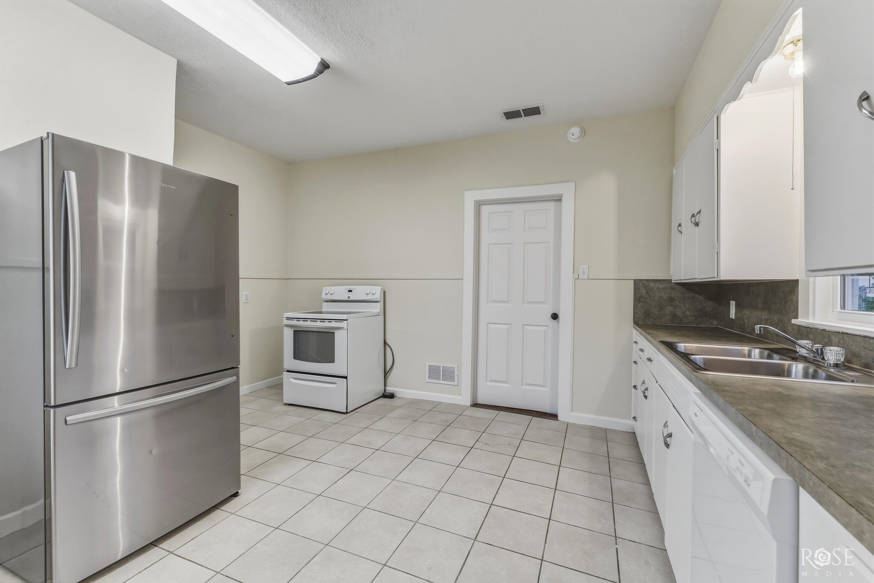 126 Morris Avenue Property Photo 8