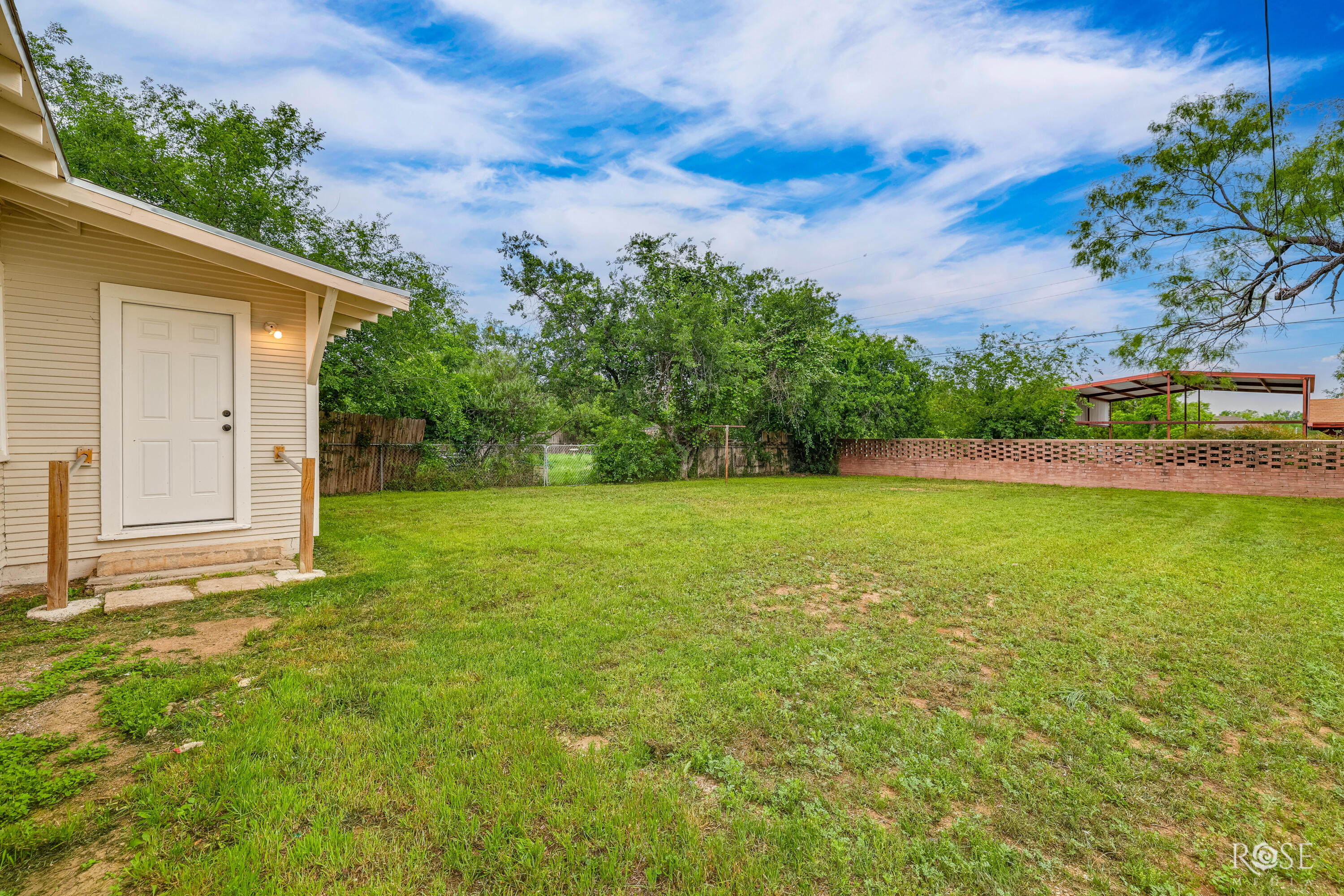 126 Morris Avenue Property Photo 19